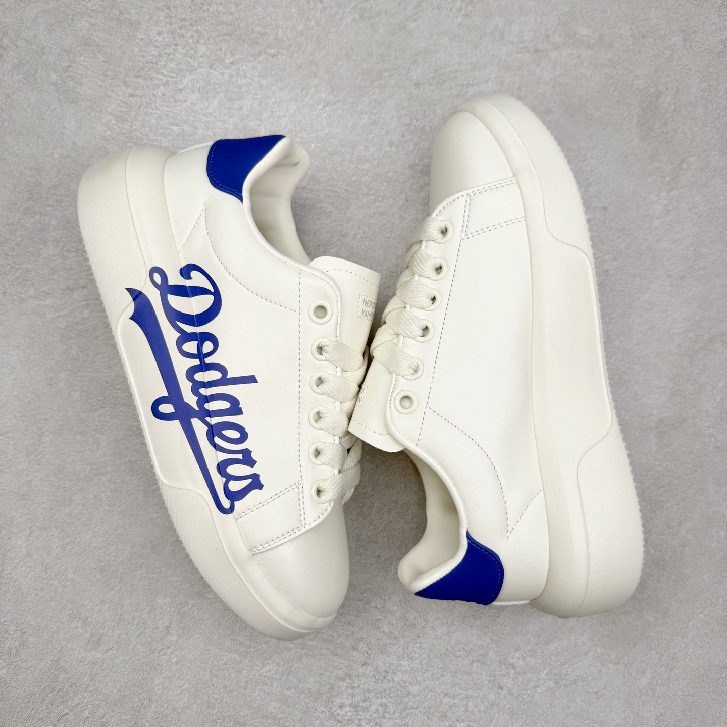 图片[3]-＃福利特价 MLB Chukky Classic 经典老爹风轻量增高厚底百搭休闲运动慢跑鞋 原楦原纸版数据开发#采用优质轻量克重纤维移膜皮革及透气网面鞋面材质#全新独立4cm厘米外增高轻质发泡大底 尺码：35 36 36.5 37.5 38 38.5 39 40 40.5 41 42 42.5 43 44-选品中心