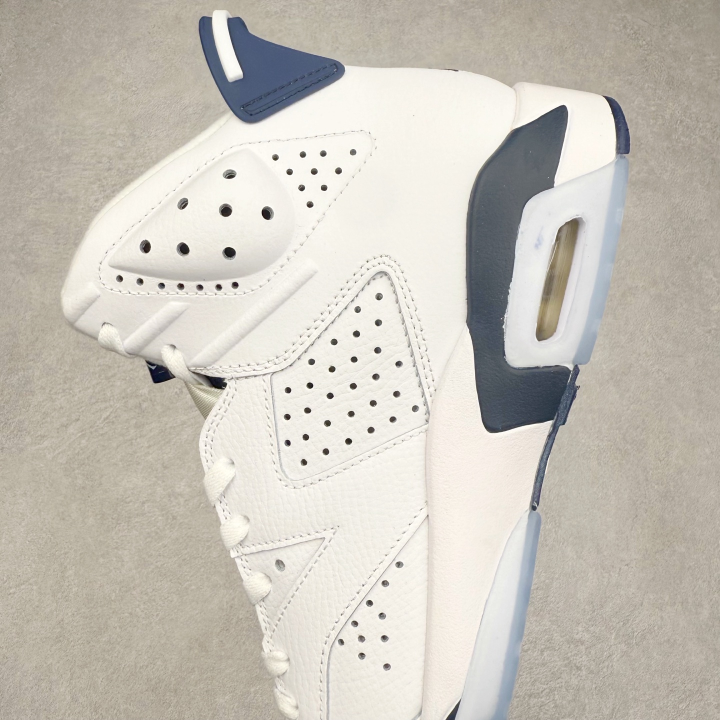 图片[7]-Air Jordan AJ6 Retro 午夜蓝 CT8529-141 市场中端王者 耗时半年巨作 全套原纸板楦头开发 确保原汁原味 完美呈现六代版型 一比一鞋头弧度高度鞋身弧度 此版本只针对中端市场 皮料材质有所更替 其他数据细节工艺流程均保持一致 定制优质皮料 完美鞋型匹配公司货 正确TPU鞋舌锁扣 最新原厂底模 大底卡色咬花完美 鞋柜必备鞋款 终端现货供应 尺码：40 40.5 41 42 42.5 43 44 44.5 45 46 47.5-选品中心