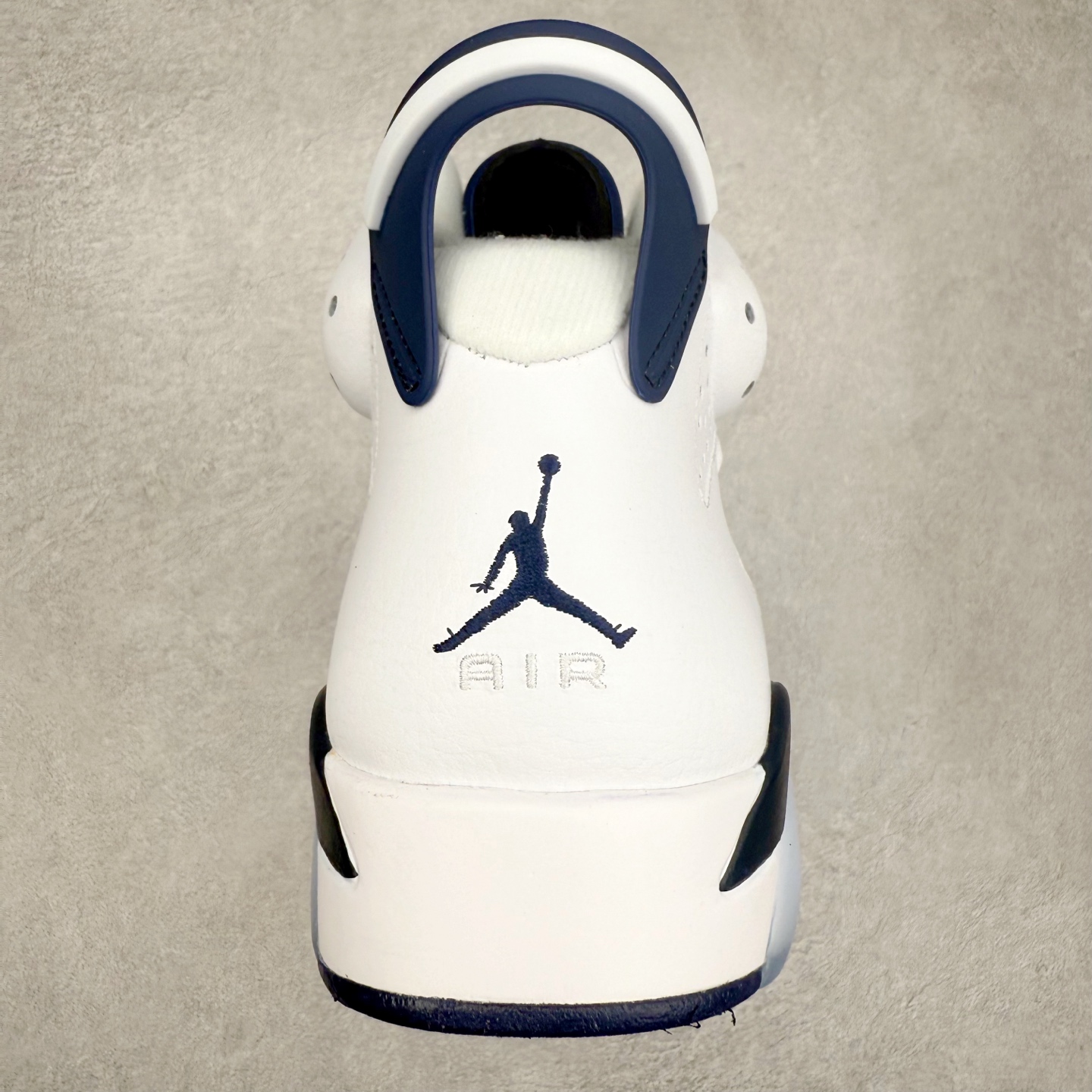 图片[8]-Air Jordan AJ6 Retro 午夜蓝 CT8529-141 市场中端王者 耗时半年巨作 全套原纸板楦头开发 确保原汁原味 完美呈现六代版型 一比一鞋头弧度高度鞋身弧度 此版本只针对中端市场 皮料材质有所更替 其他数据细节工艺流程均保持一致 定制优质皮料 完美鞋型匹配公司货 正确TPU鞋舌锁扣 最新原厂底模 大底卡色咬花完美 鞋柜必备鞋款 终端现货供应 尺码：40 40.5 41 42 42.5 43 44 44.5 45 46 47.5-选品中心