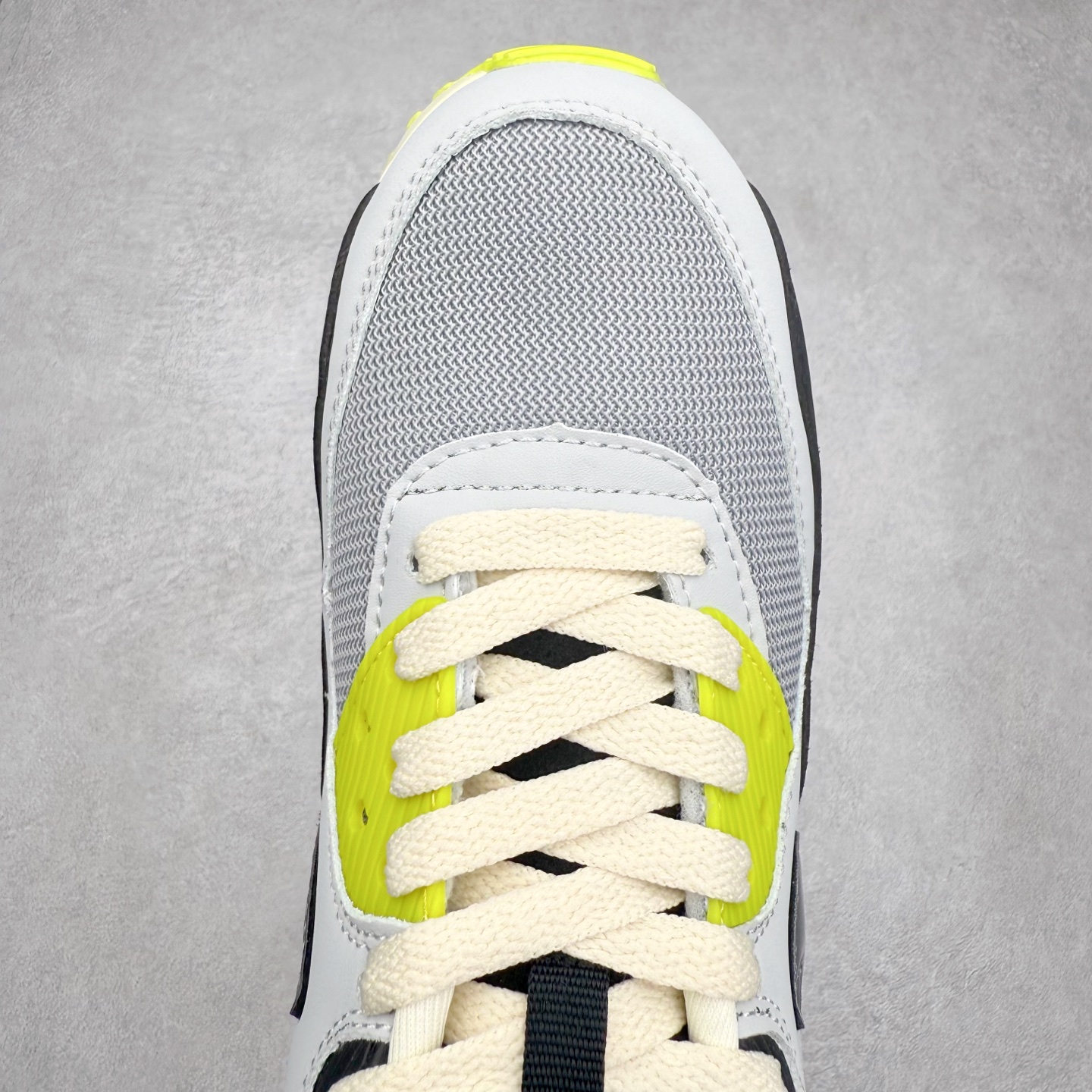 图片[4]-＃MX版 NK Air MAX 90 气垫复古减震跑步鞋 HF8814-002 经典重温 独家陆续补货 外单专供大厂出品 品质稳定 一百余色 终端操作 Air Max 90于1990年推出 来自Air Max系列 在Air Max 1的基础上改进而得 增加了气垫面积 外型上也更为流线 最特別的就是加入了菱纹塑胶嵌板 为Air Max 90增添了许多潮流气息 皮革鞋面 造就出色耐穿性和支撑力 Max Air缓震配置搭配泡棉中底 令Air Max 90轻盈而舒适 华夫格橡胶外底 铸就Air Max 90非凡的抓地力 而Air Max 90不仅是一双跑鞋 它成功跨越了时间的演进 成为了球鞋文化与潮流圈中最熟为人知的鞋款之一 尺码：36 36.5 37.5 38 38.5 39 40 40.5 41 42 42.5 43 44 44.5 45-选品中心