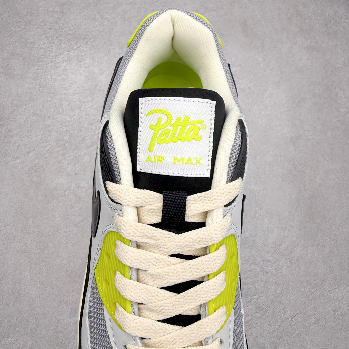 图片[5]-＃MX版 NK Air MAX 90 气垫复古减震跑步鞋 HF8814-002 经典重温 独家陆续补货 外单专供大厂出品 品质稳定 一百余色 终端操作 Air Max 90于1990年推出 来自Air Max系列 在Air Max 1的基础上改进而得 增加了气垫面积 外型上也更为流线 最特別的就是加入了菱纹塑胶嵌板 为Air Max 90增添了许多潮流气息 皮革鞋面 造就出色耐穿性和支撑力 Max Air缓震配置搭配泡棉中底 令Air Max 90轻盈而舒适 华夫格橡胶外底 铸就Air Max 90非凡的抓地力 而Air Max 90不仅是一双跑鞋 它成功跨越了时间的演进 成为了球鞋文化与潮流圈中最熟为人知的鞋款之一 尺码：36 36.5 37.5 38 38.5 39 40 40.5 41 42 42.5 43 44 44.5 45-选品中心