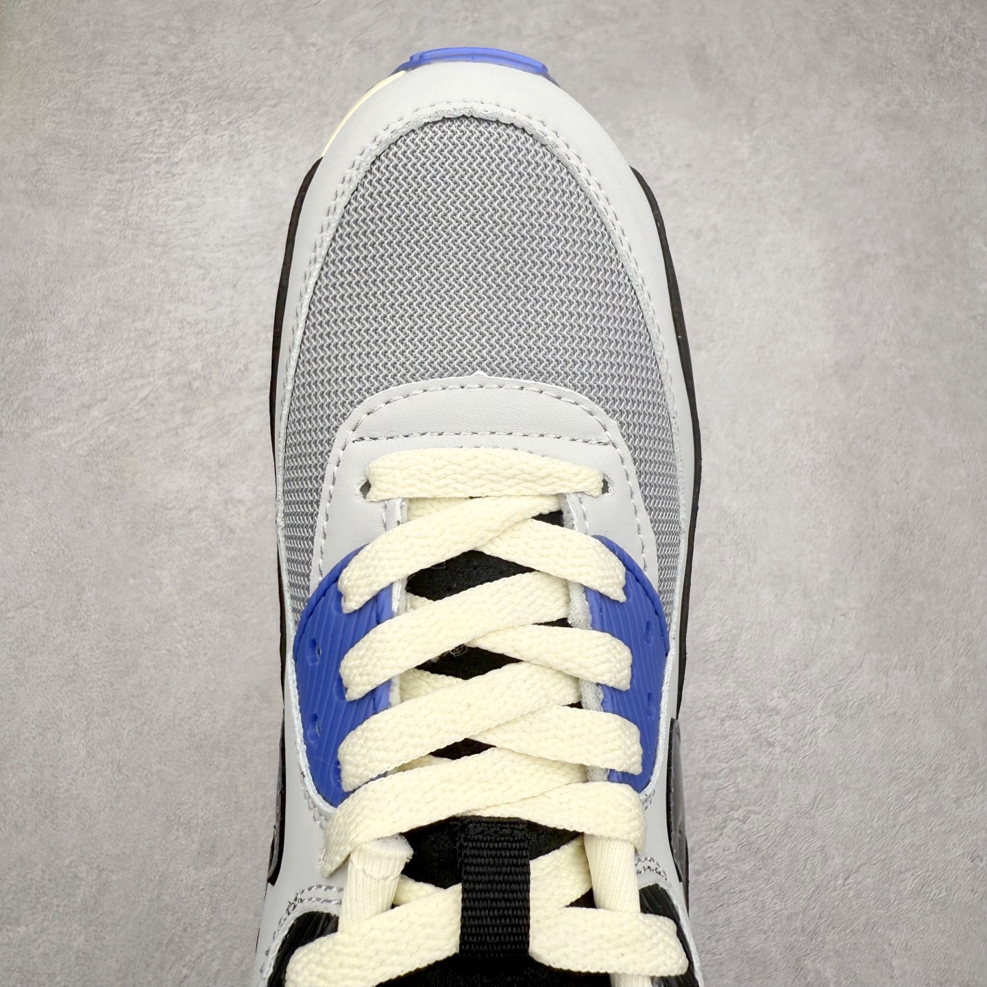 图片[4]-＃MX版 NK Air MAX 90 气垫复古减震跑步鞋 HF8814-001 经典重温 独家陆续补货 外单专供大厂出品 品质稳定 一百余色 终端操作 Air Max 90于1990年推出 来自Air Max系列 在Air Max 1的基础上改进而得 增加了气垫面积 外型上也更为流线 最特別的就是加入了菱纹塑胶嵌板 为Air Max 90增添了许多潮流气息 皮革鞋面 造就出色耐穿性和支撑力 Max Air缓震配置搭配泡棉中底 令Air Max 90轻盈而舒适 华夫格橡胶外底 铸就Air Max 90非凡的抓地力 而Air Max 90不仅是一双跑鞋 它成功跨越了时间的演进 成为了球鞋文化与潮流圈中最熟为人知的鞋款之一 尺码：36 36.5 37.5 38 38.5 39 40 40.5 41 42 42.5 43 44 44.5 45-选品中心