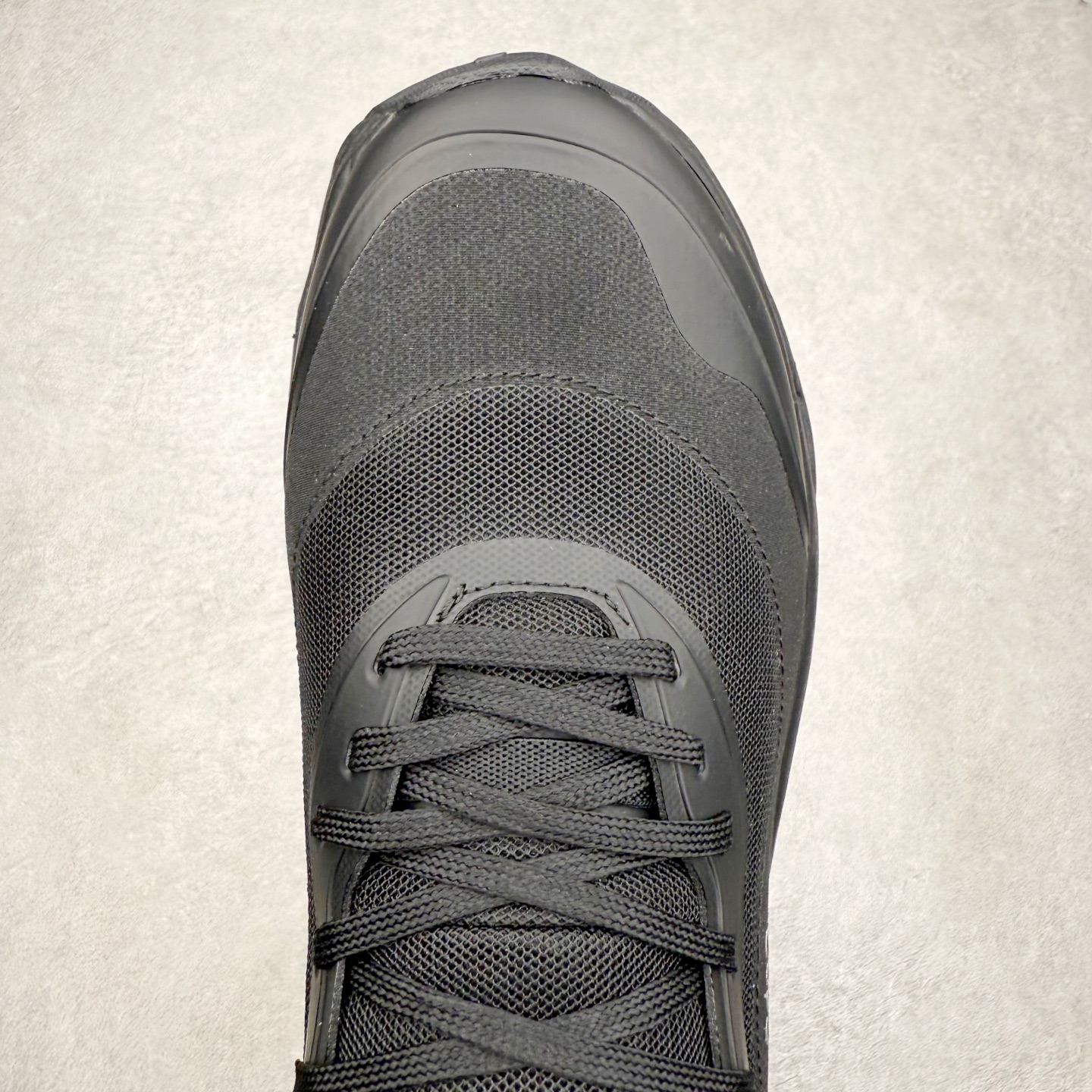 图片[4]-LOEWE x On Cloudtilt 2.0 昂跑罗意威联名 圆头系带生活休闲鞋 此运动品牌 开创于2010年 缓震着陆、强效回弹、轻柔质感的设计构思始终是ON研制关键 与此同时基于“为全球提供革新性的跑步感受”信念 陆续推出了多款跑鞋及其以专业运动人体跑步工程学为设计关键的功能性跑步服饰设备 让跑者不费力气地畅快畅跑 尺码：36 36.5 37.5 38 38.5 39 40 40.5 41 42 42.5 43 44 44.5 45-选品中心