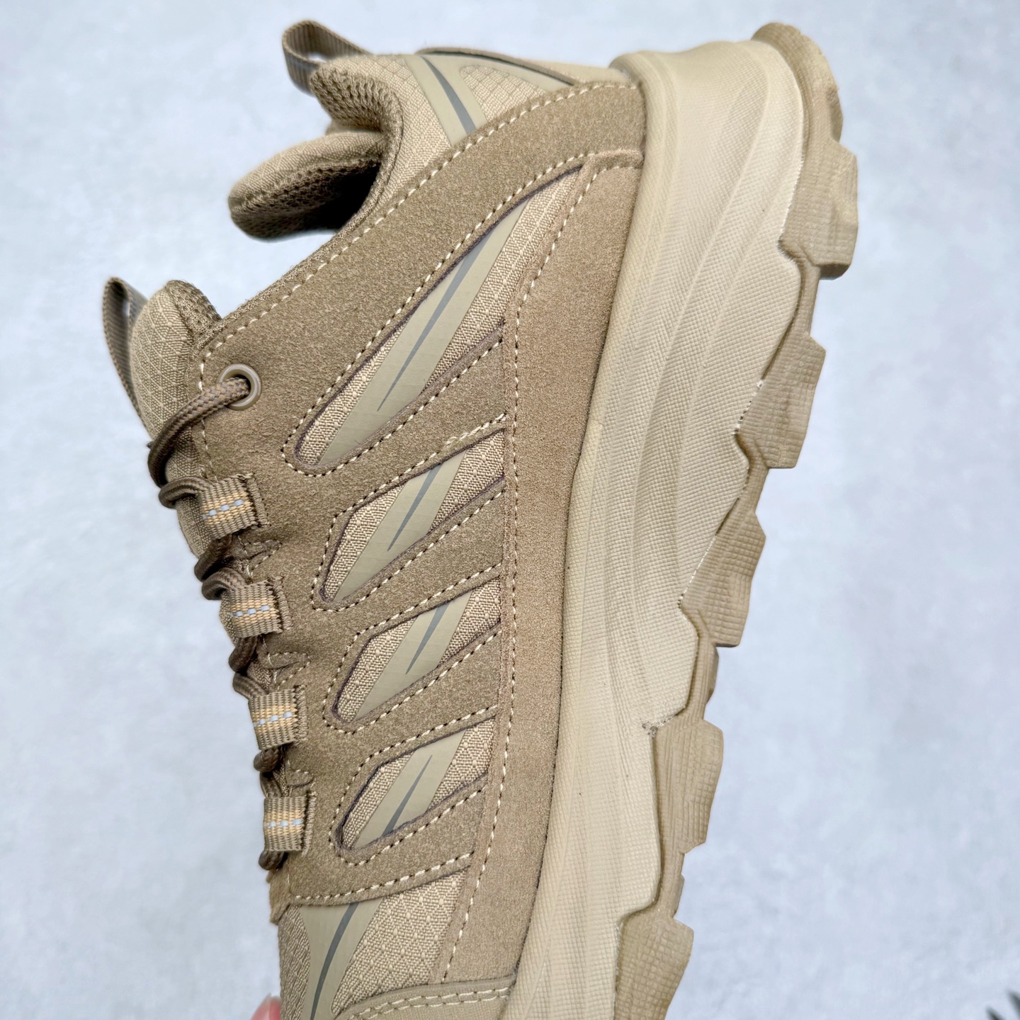 图片[7]-Columbia 哥伦比亚户外登山鞋休闲鞋户外越野徒步鞋广东大厂品质 面料采用进口磨砂牛皮 鞋底采用Vibram黄金大底 专门为鞋底设计的橡胶以出色的耐磨性，良好的防滑性，均匀的质地获得了众多品牌的认可Columbia成立于1938年，源自美国俄勒 州波特兰市，是有着80年悠久历史的国际户外品牌。作为户外科技的先驱者，哥伦比亚倡导“Tested Tough要玩就玩真的”品牌精神。实地测试文化作为其品牌基因，致力透过产品传递品牌精髓.Columbia执着于让消费者在户外得到专业的真实保护，可以更长时间地享受户外乐趣 尺码：40-45（运动码）-选品中心