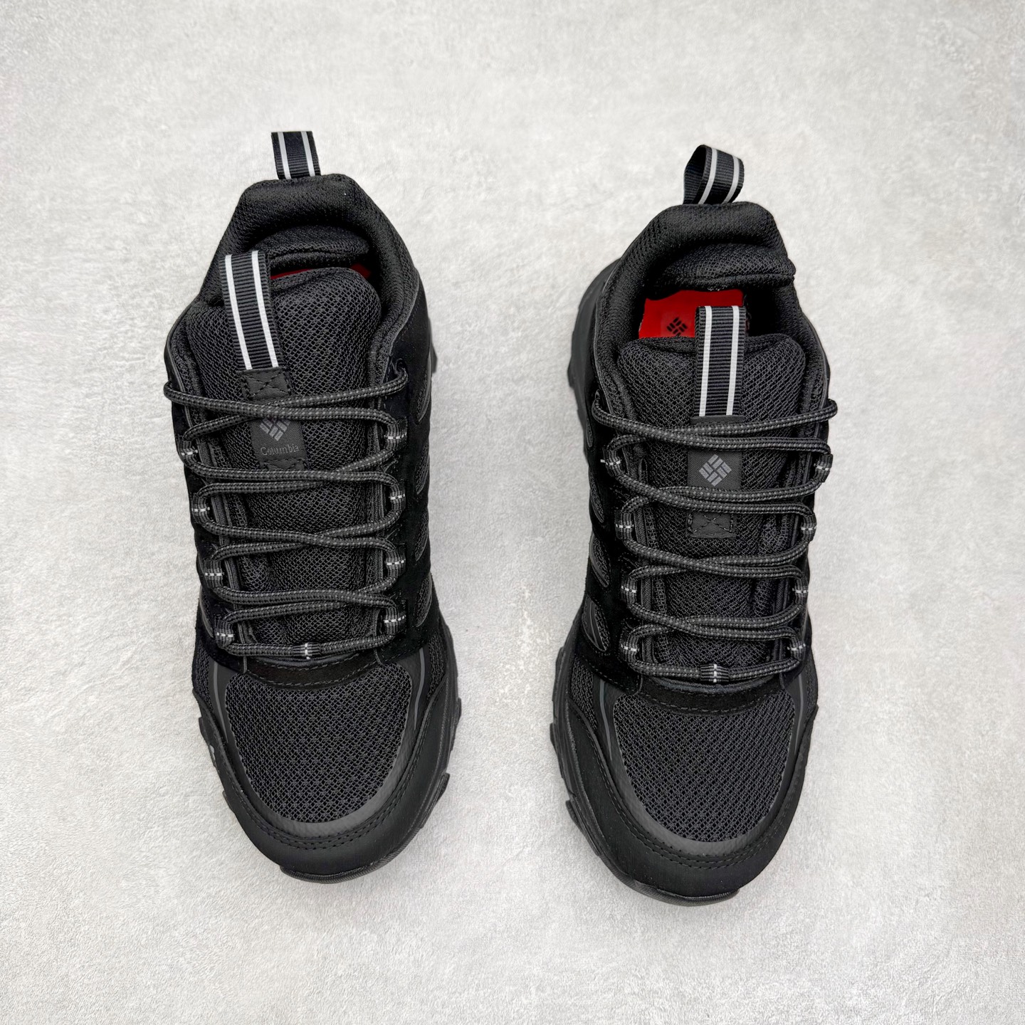 图片[2]-Columbia 哥伦比亚户外登山鞋休闲鞋户外越野徒步鞋广东大厂品质 面料采用进口磨砂牛皮 鞋底采用Vibram黄金大底 专门为鞋底设计的橡胶以出色的耐磨性，良好的防滑性，均匀的质地获得了众多品牌的认可Columbia成立于1938年，源自美国俄勒 州波特兰市，是有着80年悠久历史的国际户外品牌。作为户外科技的先驱者，哥伦比亚倡导“Tested Tough要玩就玩真的”品牌精神。实地测试文化作为其品牌基因，致力透过产品传递品牌精髓.Columbia执着于让消费者在户外得到专业的真实保护，可以更长时间地享受户外乐趣 尺码：40-45（运动码）-选品中心