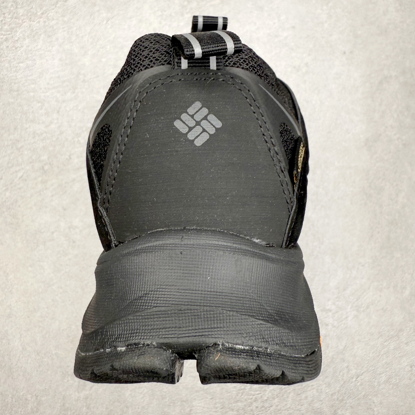 图片[8]-Columbia 哥伦比亚户外登山鞋休闲鞋户外越野徒步鞋广东大厂品质 面料采用进口磨砂牛皮 鞋底采用Vibram黄金大底 专门为鞋底设计的橡胶以出色的耐磨性，良好的防滑性，均匀的质地获得了众多品牌的认可Columbia成立于1938年，源自美国俄勒 州波特兰市，是有着80年悠久历史的国际户外品牌。作为户外科技的先驱者，哥伦比亚倡导“Tested Tough要玩就玩真的”品牌精神。实地测试文化作为其品牌基因，致力透过产品传递品牌精髓.Columbia执着于让消费者在户外得到专业的真实保护，可以更长时间地享受户外乐趣 尺码：40-45（运动码）-选品中心