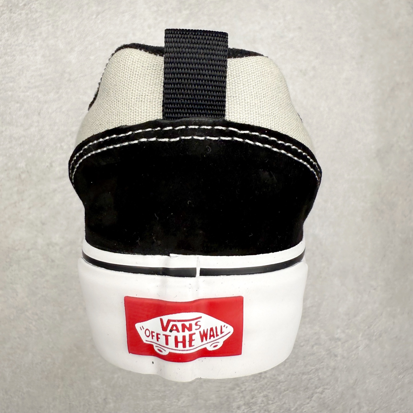 图片[8]-Vans Classics Knu Skool 黑白拼接 字母鞋带 厚鞋舌面包鞋 肥胖版大Logo 原版猪八皮面料 尺码：35 36 36.5 37 38 38.5 39 40 40.5 41 42 42.5 43 44 45 工艺：硫化1：1（重量1：1、真标、原钢印、材质标、鞋型标、合格证）-选品中心