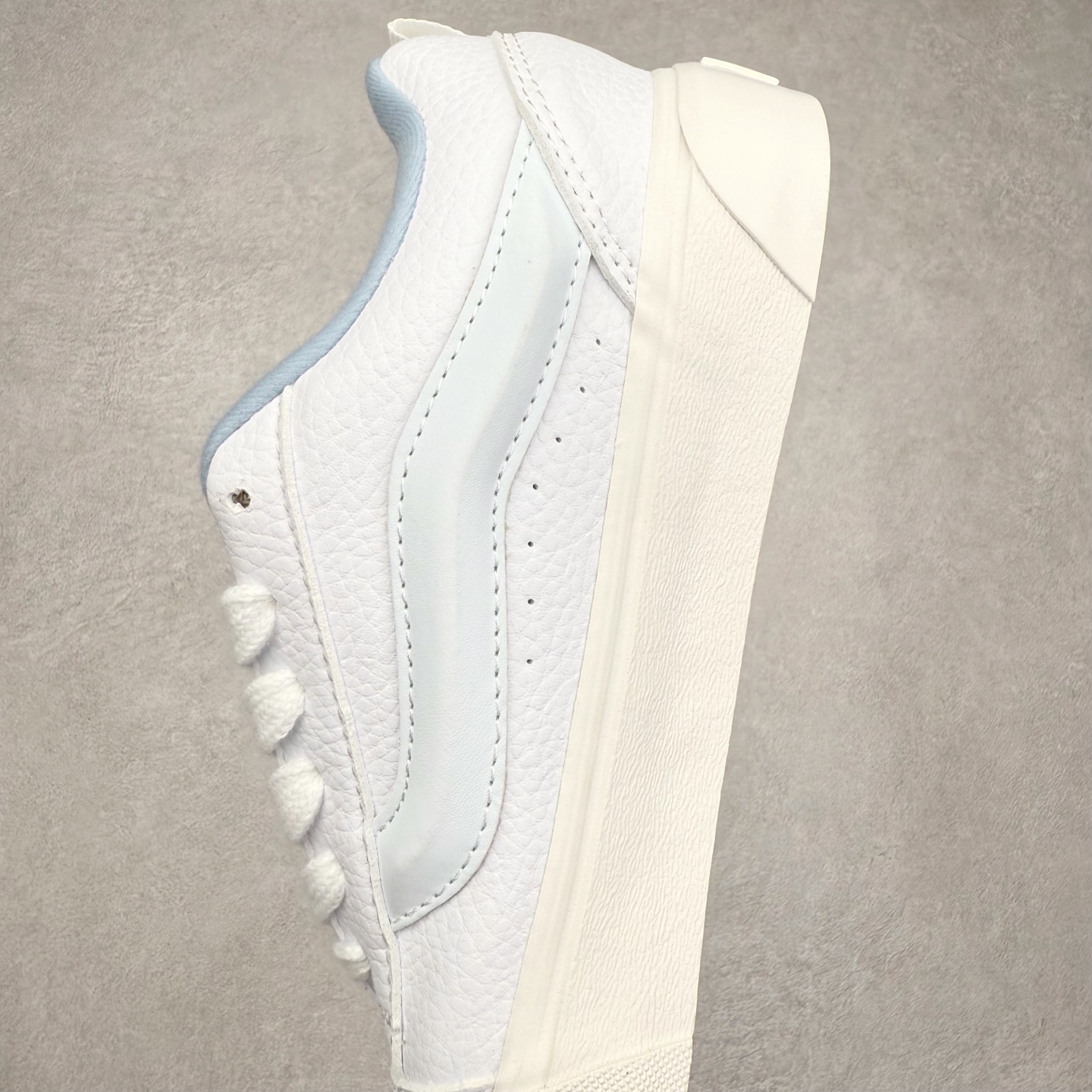 图片[7]-Vans Classics Knu Skool 范斯官方 白蓝皮面复古面包鞋 肥胖版大Logo荔枝纹牛皮面料 货号：VN0009QCDSB 尺码：35 36 36.5 37 38 38.5 39 40 40.5 41 42 42.5 43 44 工艺：硫化1：1（重量1：1、真标、原钢印、材质标、鞋型标、合格证）-选品中心