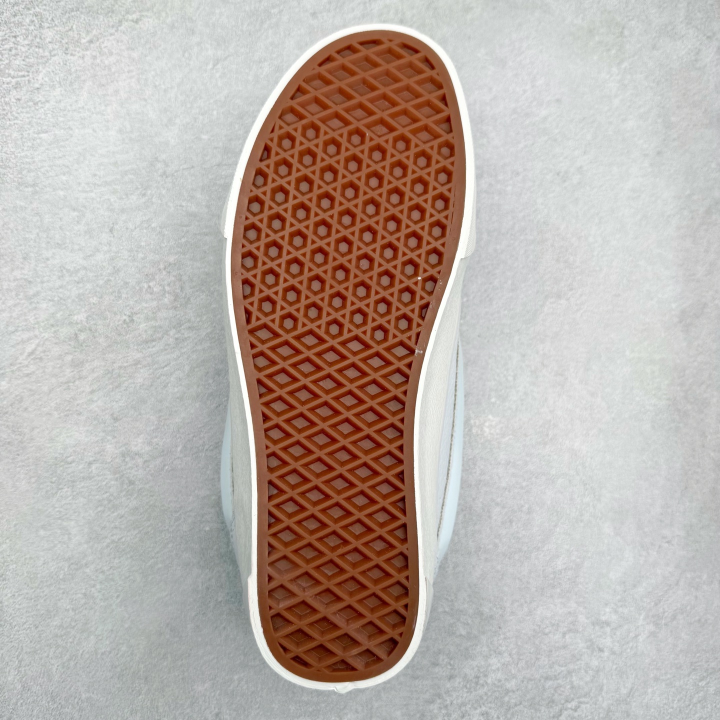 图片[9]-Vans Classics Knu Skool 范斯官方 白蓝皮面复古面包鞋 肥胖版大Logo荔枝纹牛皮面料 货号：VN0009QCDSB 尺码：35 36 36.5 37 38 38.5 39 40 40.5 41 42 42.5 43 44 工艺：硫化1：1（重量1：1、真标、原钢印、材质标、鞋型标、合格证）-选品中心
