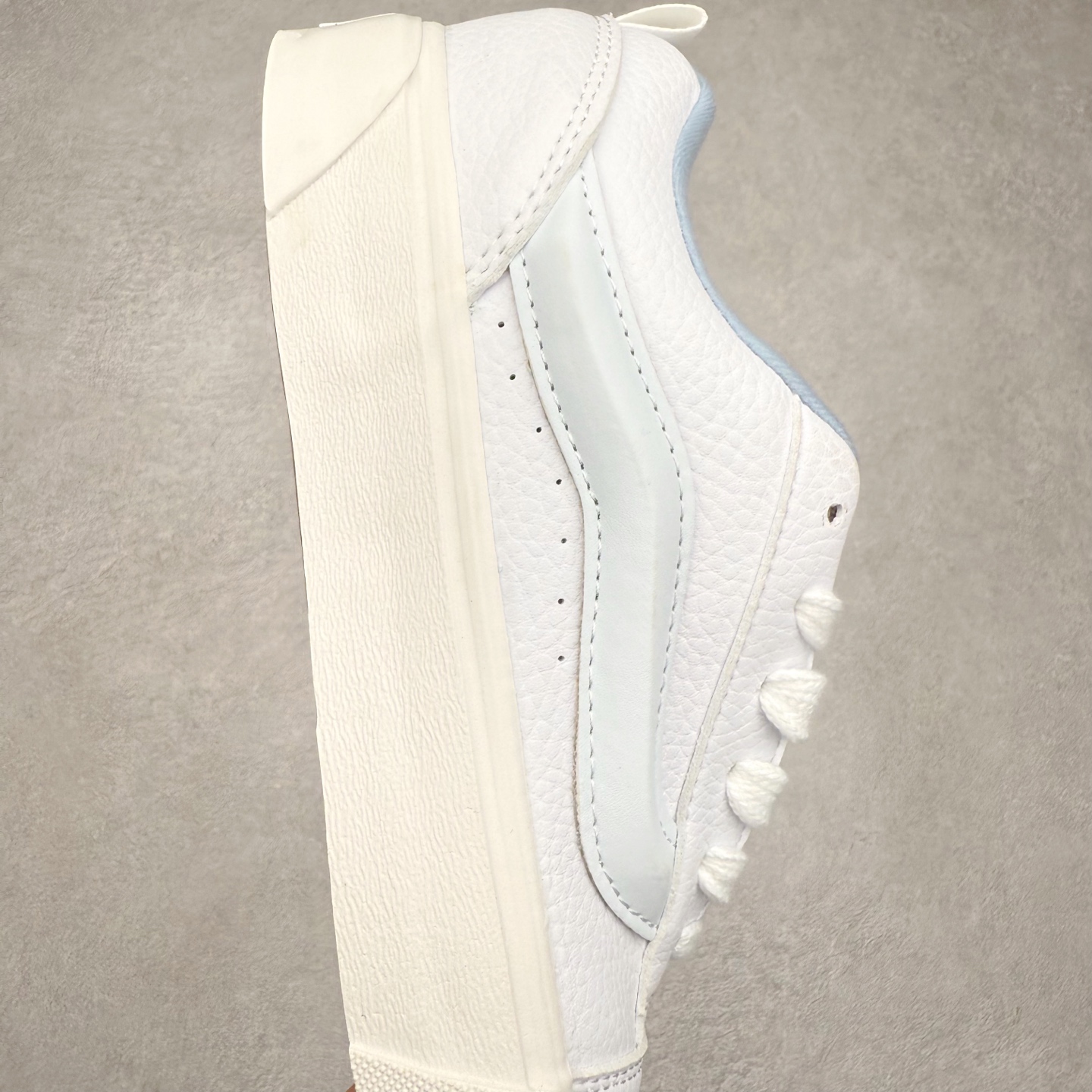 图片[6]-Vans Classics Knu Skool 范斯官方 白蓝皮面复古面包鞋 肥胖版大Logo荔枝纹牛皮面料 货号：VN0009QCDSB 尺码：35 36 36.5 37 38 38.5 39 40 40.5 41 42 42.5 43 44 工艺：硫化1：1（重量1：1、真标、原钢印、材质标、鞋型标、合格证）-选品中心