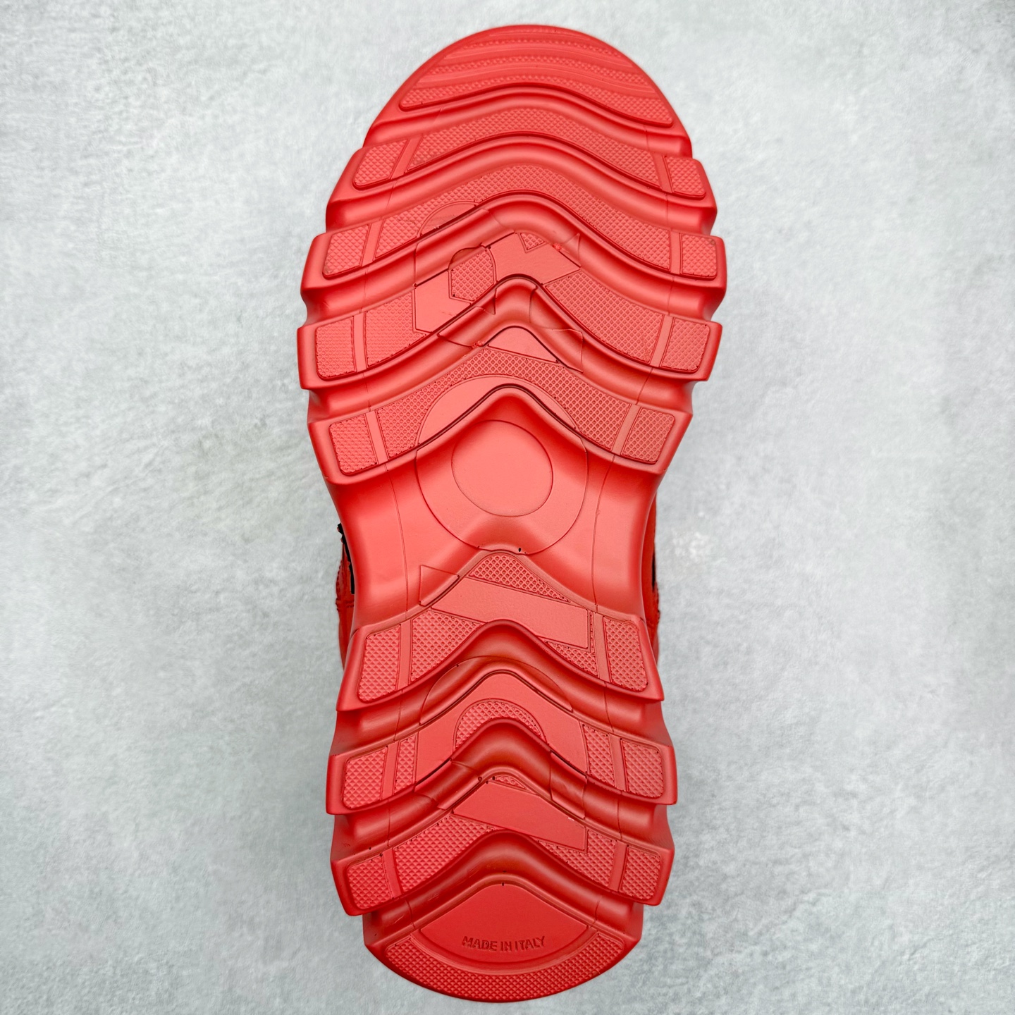 图片[9]-DIOR Snow 迪奥圆头系带低帮生活休闲鞋 老爹风系带低帮透气休闲运动慢跑鞋 独立编号限定版 升级原楦原纸版数据开发版型#全套专柜代购配件 采用反绒牛皮组合3D喷涂尼龙网织科技鞋面材质 正确吸汗网布贴合PU高弹发泡增高鞋垫 独家开发组合TR光泽耐韧隔色橡胶鞋底 Christian Dior，简称迪奥（Dior），是法国著名高价奢侈品品牌。迪奥公司由法国时装设计师克里斯汀•迪奥创立，总部设在巴黎。自1946年创始以来，Dior一直是华丽与高雅的代名词。不论是时装、化妆品或是其他产品，克里斯汀•迪奥在时尚殿堂一直雄踞顶端Dior之所以能成为经典，除了其创新中又带着优雅的设计，亦培育出许多优秀的年轻设计师。主要经营女装、男装、首饰、香水、化妆品、童装等高档消费品。尺码：35 36 37 38 39 40 41 42 43 44 45-选品中心