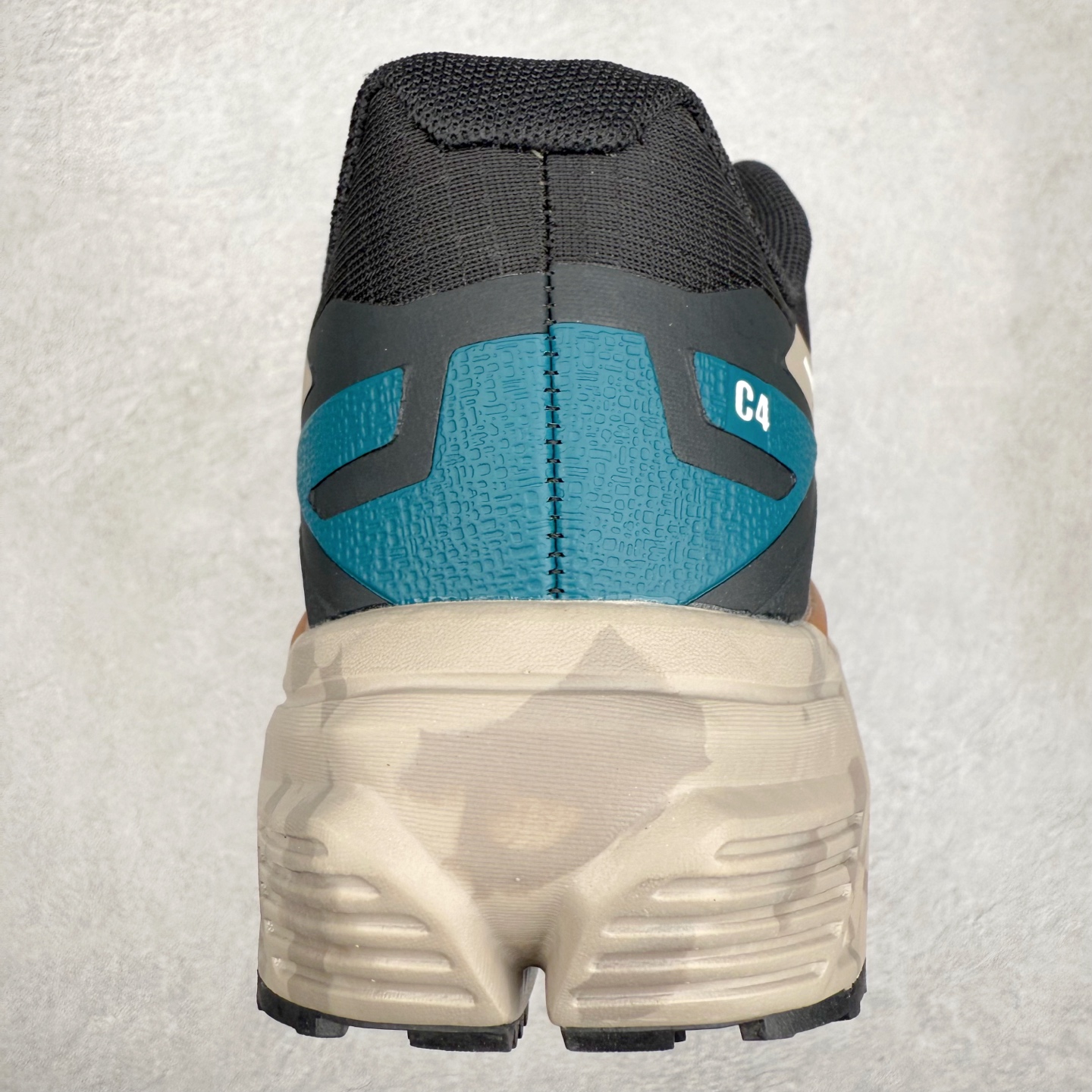 图片[8]-凯乐石 KAILAS C 4 舒适缓冲徒步 织物TPU减震防滑透气包裹性轻便低帮 超强抓地力越野跑步鞋 KAILAS凯乐石品牌是全球三大全系攀登品牌之一，于2003年创立于中国广州，致力于为有攀登梦想的户外运动员及爱好者，研发制造功能性专业装备，满足他们在极限环境下安全舒适的需求，凯乐石专注于科技面料的开发及专业功能设计，产品线覆盖登山、攀岩、徒步、越野跑山、露营、旅行等多项户外运动，通过运动员的测试反馈，不断进化迭代，产品荣获国内外大奖71座，发明专利21个，更突破性的自主研发攀登器械，打造出中国的攀登硬实力。实拍调校N版已经零色差零失真 百分百还原实物色彩所见即所得 不存在货不对板色差等低级问题 选购参考实物拍摄 不混卖不参货 只用心做好货严格选品 承诺混一赔十 尺码：36 36.5 37.5 38 38.5 39 40 40.5 41 42 42.5 43 44 44.5 45-选品中心