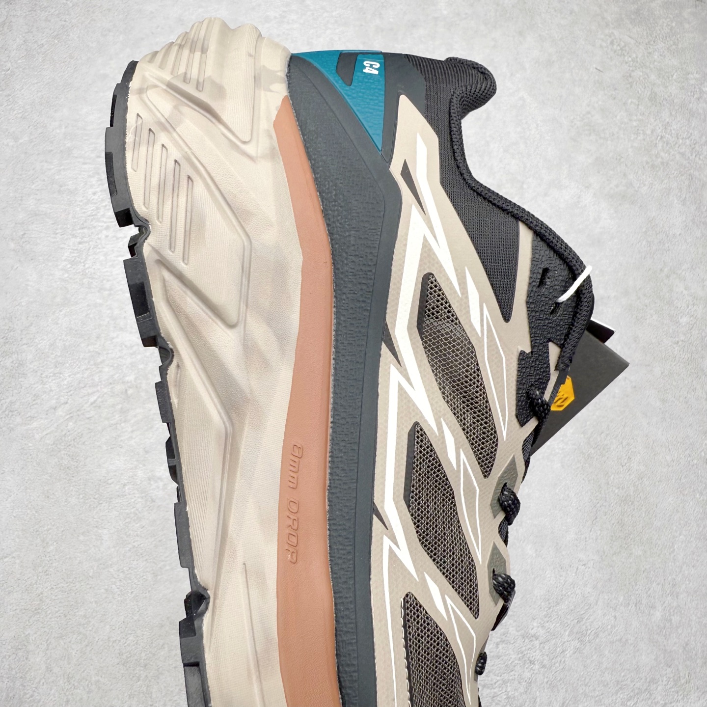 图片[6]-凯乐石 KAILAS C 4 舒适缓冲徒步 织物TPU减震防滑透气包裹性轻便低帮 超强抓地力越野跑步鞋 KAILAS凯乐石品牌是全球三大全系攀登品牌之一，于2003年创立于中国广州，致力于为有攀登梦想的户外运动员及爱好者，研发制造功能性专业装备，满足他们在极限环境下安全舒适的需求，凯乐石专注于科技面料的开发及专业功能设计，产品线覆盖登山、攀岩、徒步、越野跑山、露营、旅行等多项户外运动，通过运动员的测试反馈，不断进化迭代，产品荣获国内外大奖71座，发明专利21个，更突破性的自主研发攀登器械，打造出中国的攀登硬实力。实拍调校N版已经零色差零失真 百分百还原实物色彩所见即所得 不存在货不对板色差等低级问题 选购参考实物拍摄 不混卖不参货 只用心做好货严格选品 承诺混一赔十 尺码：36 36.5 37.5 38 38.5 39 40 40.5 41 42 42.5 43 44 44.5 45-选品中心