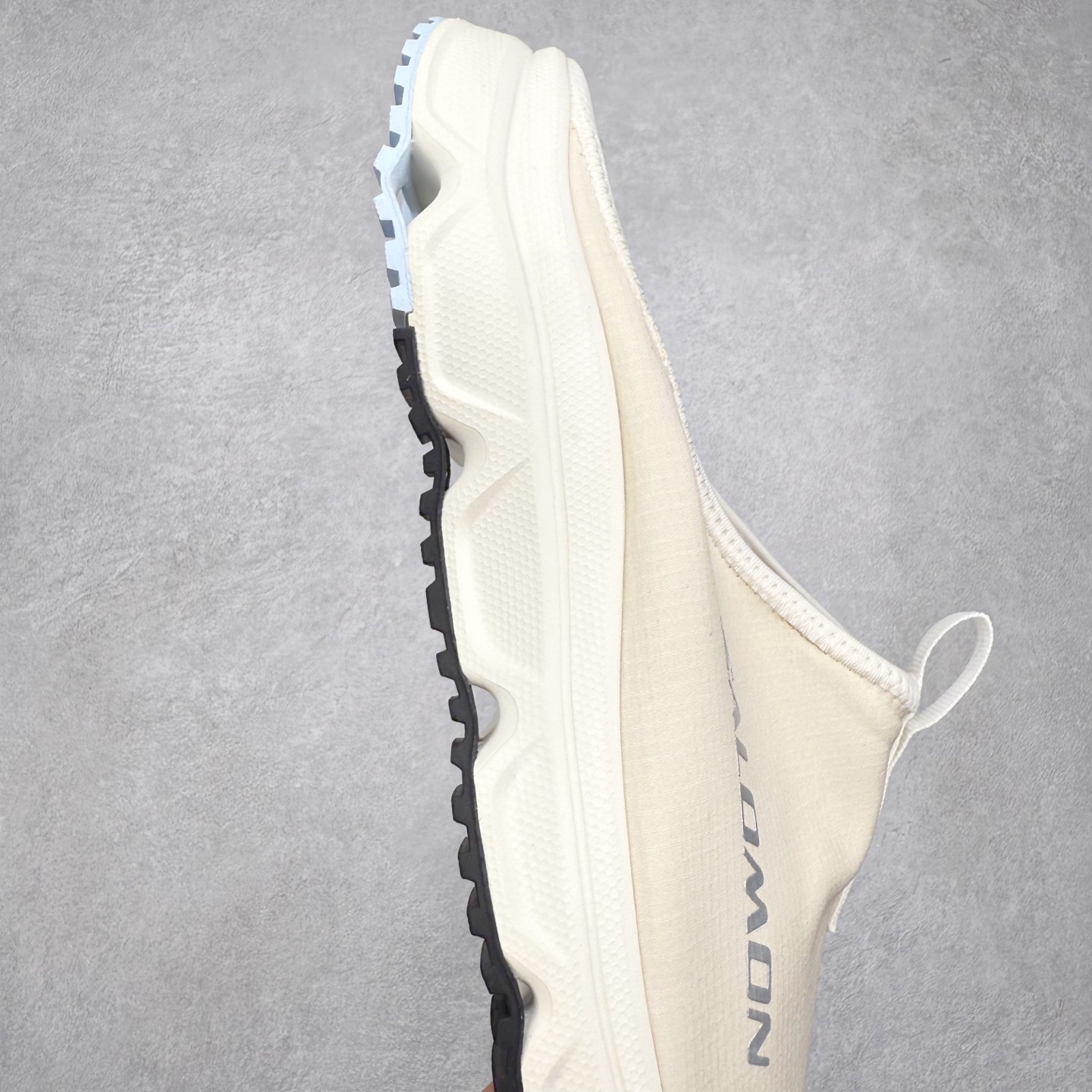 图片[6]-＃HP SALOMON萨洛蒙 RX Slide 3.0 CANVAS 舒适柔软 防滑包头拖鞋 男女同款 SALOMON诞生于1947年的法国阿尔卑斯山区，全球知名的户外运动品牌。一直致力于推动滑雪、越野跑等山地运动的发展及产品的进步。其产品设计致力于追求创新和发掘产品的性能极限，帮助喜欢自由的人在山地间不断挑战自我。实拍调校N版已经零色差零失真 百分百还原实物色彩所见即所得 不存在货不对板色差等低级问题 选购参考实物拍摄 不混卖不参货 只用心做好货严格选品 承诺混一赔十 尺码：36 36.5 37.5 38 38.5 39 40 40.5 41 42 42.5 43 44 44.5 45-选品中心