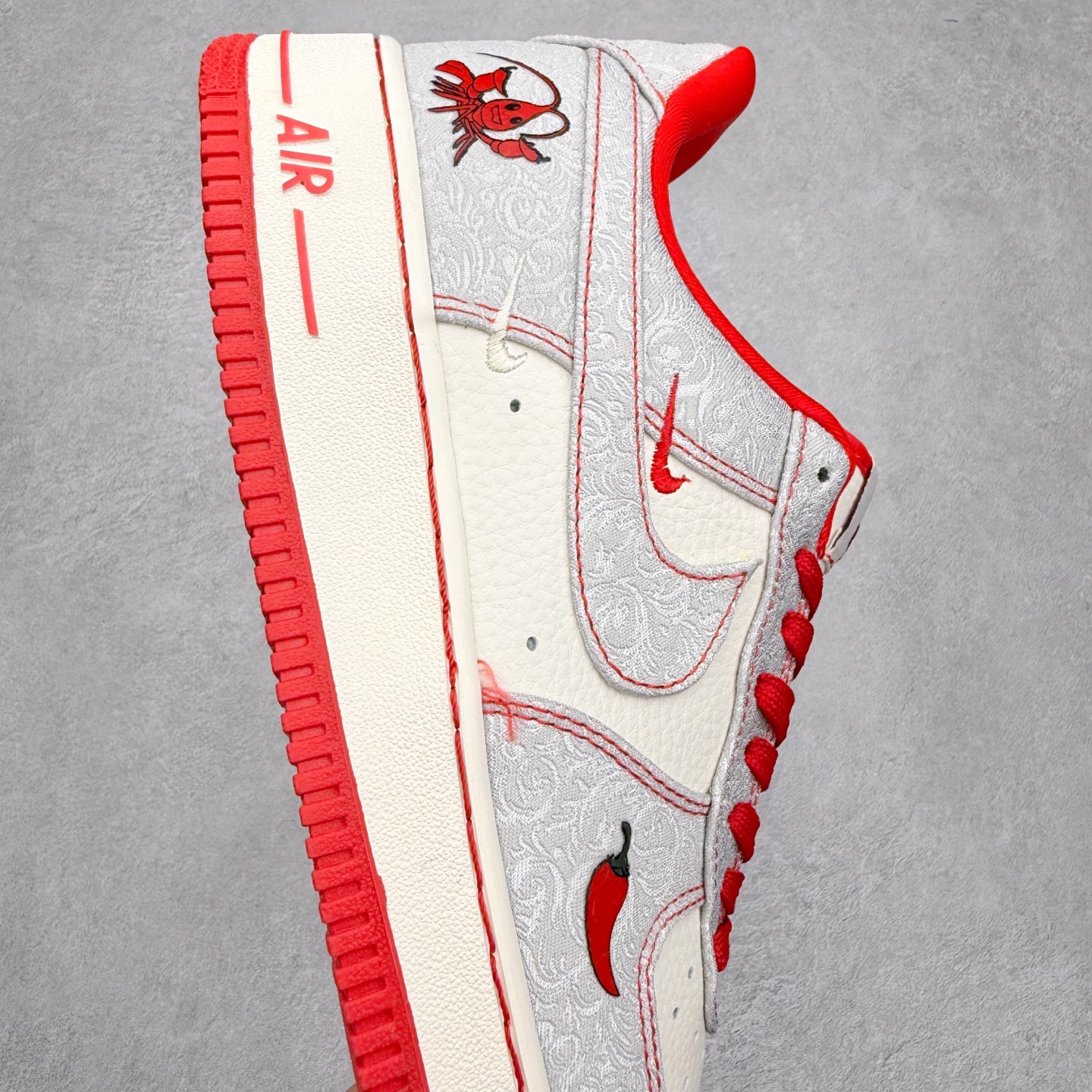 图片[6]-NK Air Force 1´07 Low 空军一号低帮百搭休闲运动板鞋 ZD1988-004 柔软、弹性十足的缓震性能和出色的中底设计 横跨复古与现代的外型结合 造就出风靡全球 三十多年的Force 1 直到今天还深受青睐 实拍调校N版已经零色差零失真 百分百还原实物色彩所见即所得 不存在货不对板色差等低级问题 选购参考实物拍摄 不混卖不参货 只用心做好货严格选品 承诺混一赔十 尺码：36 36.5 37.5 38 38.5 39 40 40.5 41 42 42.5 43 44 44.5 45-选品中心