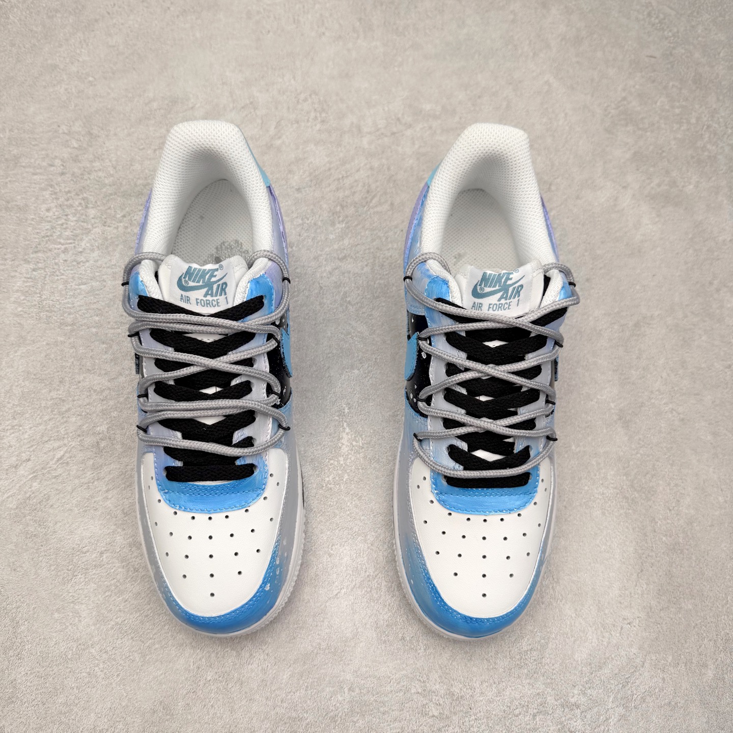 图片[2]-NK Air Force 1´07 Low 空军一号低帮百搭休闲运动板鞋 CW2288-101 柔软、弹性十足的缓震性能和出色的中底设计 横跨复古与现代的外型结合 造就出风靡全球 三十多年的Force 1 直到今天还深受青睐 实拍调校N版已经零色差零失真 百分百还原实物色彩所见即所得 不存在货不对板色差等低级问题 选购参考实物拍摄 不混卖不参货 只用心做好货严格选品 承诺混一赔十 尺码：36 36.5 37.5 38 38.5 39 40 40.5 41 42 42.5 43 44 44.5 45-选品中心