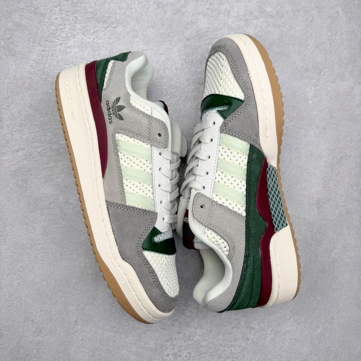 图片[3]-＃福利特价 AD Forum 84 Low OG 低帮百搭潮流休闲运动板鞋 以复古篮球鞋的外形为基础 采用皮革拼接 简约百搭 更加贴合舒适 中底内侧网格造型起到点睛之笔 外底橡胶 更显复古 尺码：36 36.5 37.5 38 38.5 39 40 40.5 41 42 42.5 43 44 44.5 45-选品中心