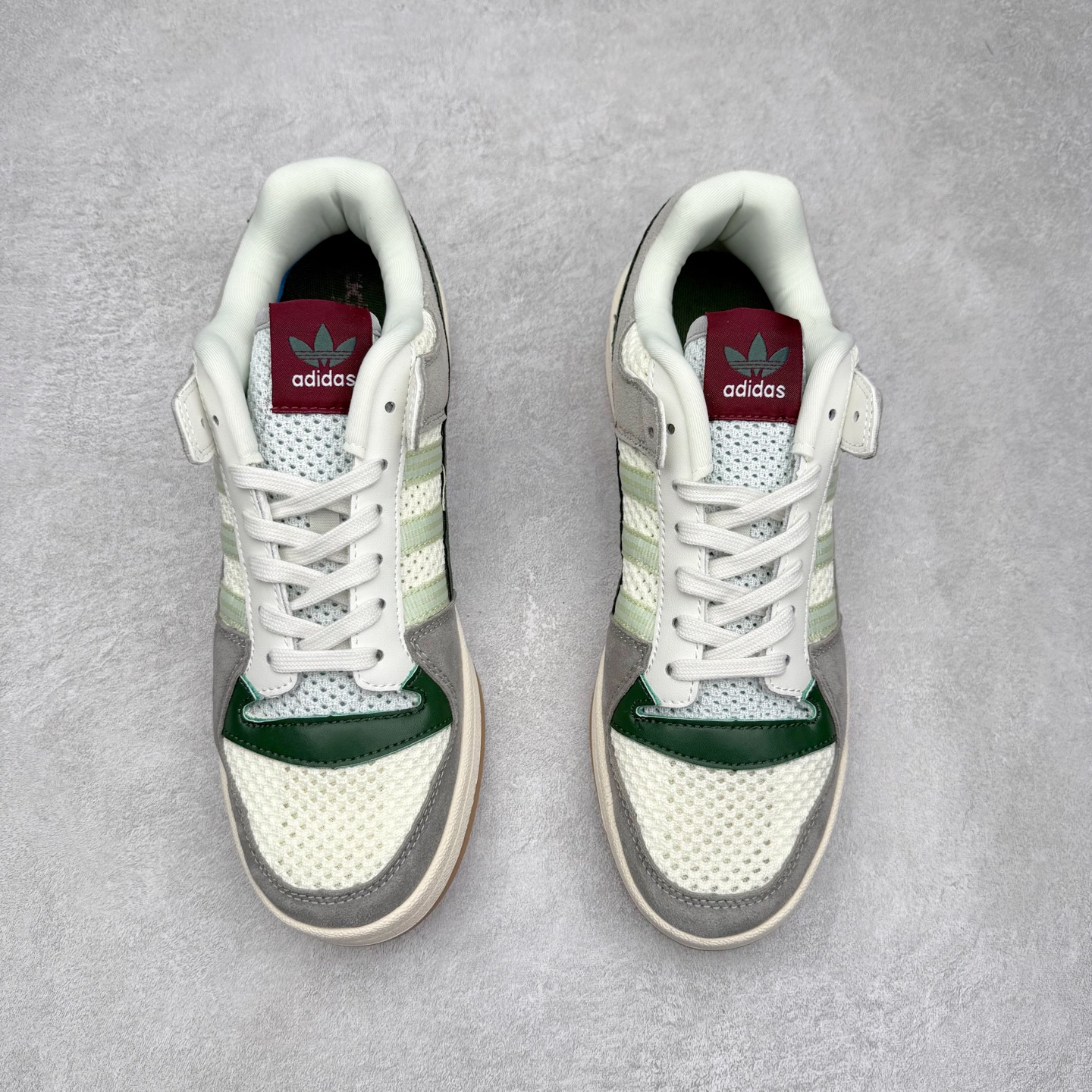 图片[2]-＃福利特价 AD Forum 84 Low OG 低帮百搭潮流休闲运动板鞋 以复古篮球鞋的外形为基础 采用皮革拼接 简约百搭 更加贴合舒适 中底内侧网格造型起到点睛之笔 外底橡胶 更显复古 尺码：36 36.5 37.5 38 38.5 39 40 40.5 41 42 42.5 43 44 44.5 45-选品中心