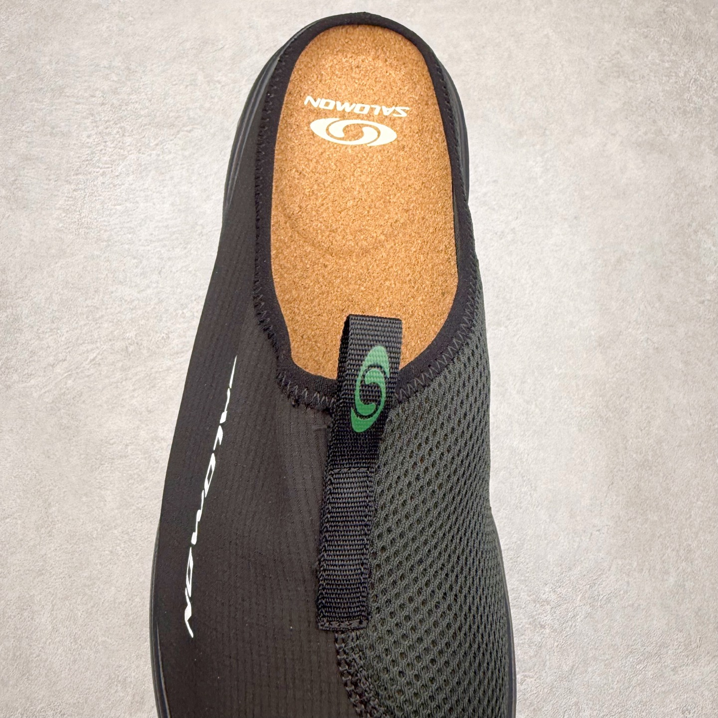 图片[5]-＃HP SALOMON萨洛蒙 RX Slide 3.0 CANVAS 舒适柔软 防滑包头拖鞋 男女同款 SALOMON诞生于1947年的法国阿尔卑斯山区，全球知名的户外运动品牌。一直致力于推动滑雪、越野跑等山地运动的发展及产品的进步。其产品设计致力于追求创新和发掘产品的性能极限，帮助喜欢自由的人在山地间不断挑战自我。实拍调校N版已经零色差零失真 百分百还原实物色彩所见即所得 不存在货不对板色差等低级问题 选购参考实物拍摄 不混卖不参货 只用心做好货严格选品 承诺混一赔十 尺码：36 36.5 37.5 38 38.5 39 40 40.5 41 42 42.5 43 44 44.5 45-选品中心