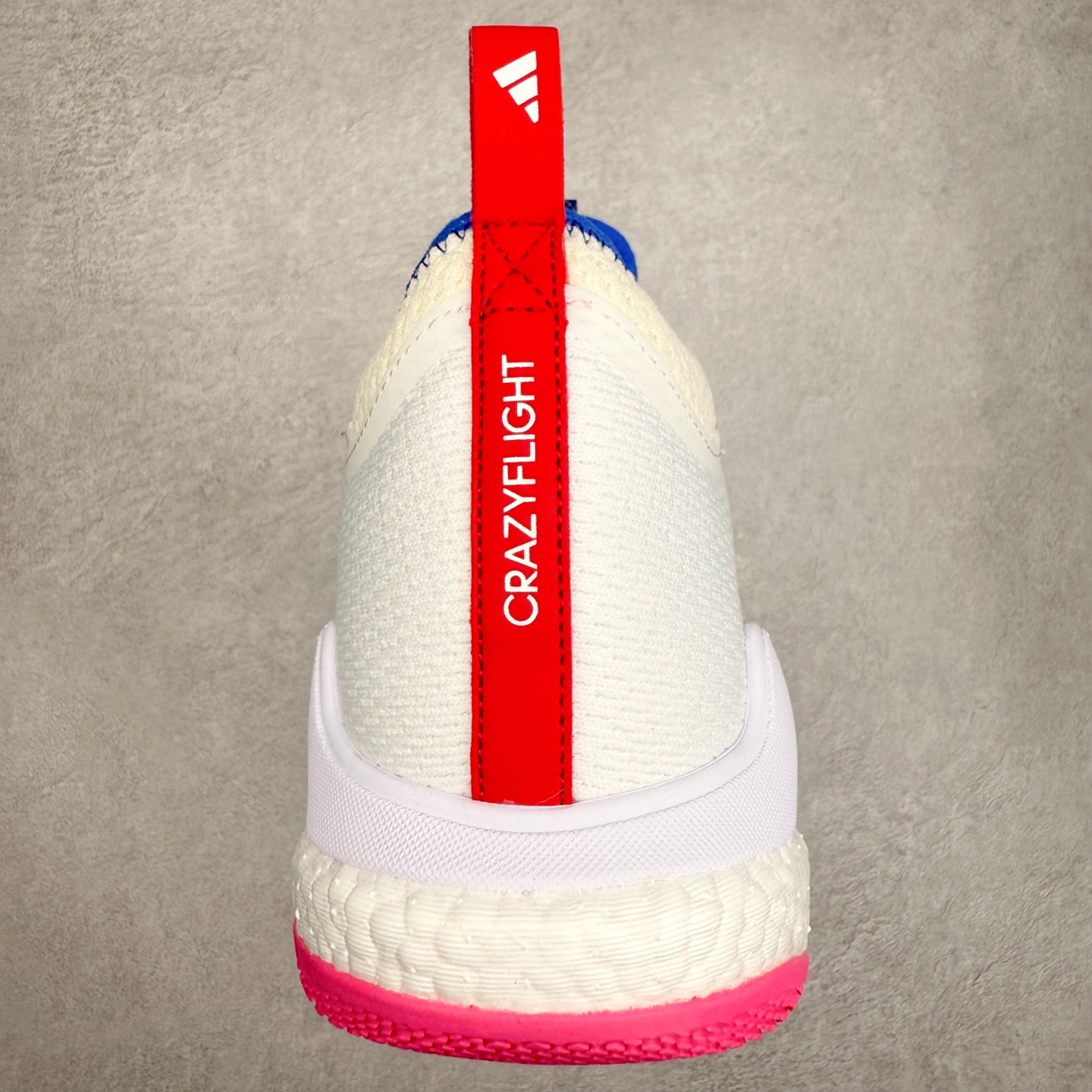图片[8]-AD Crazyflight Mid 减震防滑中帮训练鞋 男女同款 GX1259 借助Crazyflight,您可以在球场上获得所需的支撑性贴合性，灵敏的缓冲性和透气舒适性。弹力网眼鞋面透气，可保持凉爽。TPU纱线中足护具可保持轻巧的感觉和透气性，同时提供横向稳定性。蕾丝封扣带来舒适款式。鞋跟中的绒面革衬里感觉舒适且光滑。BOOST技术可提供灵敏，缓冲的感觉，吸收震动并保持飞行。模压鞋垫可提供额外缓冲。耐用的橡胶外底可在所有方向提供牵引力和耐用性。实拍调校N版已经零色差零失真 百分百还原实物色彩所见即所得 不存在货不对板色差等低级问题 选购参考实物拍摄 不混卖不参货 只用心做好货严格选品 承诺混一赔十 尺码：36 36.5 37.5 38 38.5 39 40 40.5 41 42 42.5 43 44 44.5 45 46-选品中心