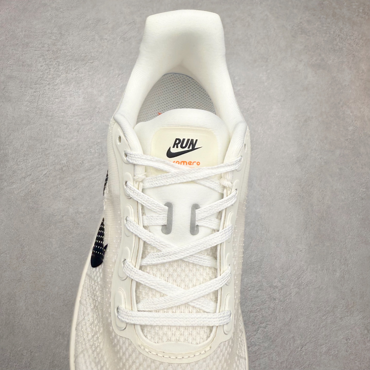 图片[5]-NK Vomero Premium 时尚舒适 网布防滑耐磨 低帮跑步鞋 HQ2050-306 实拍调校N版已经零色差零失真 百分百还原实物色彩所见即所得 不存在货不对板色差等低级问题 选购参考实物拍摄 不混卖不参货 只用心做好货严格选品 承诺混一赔十 尺码：36 36.5 37.5 38 38.5 39 40 40.5 41 42 42.5 43 44 44.5 45-选品中心