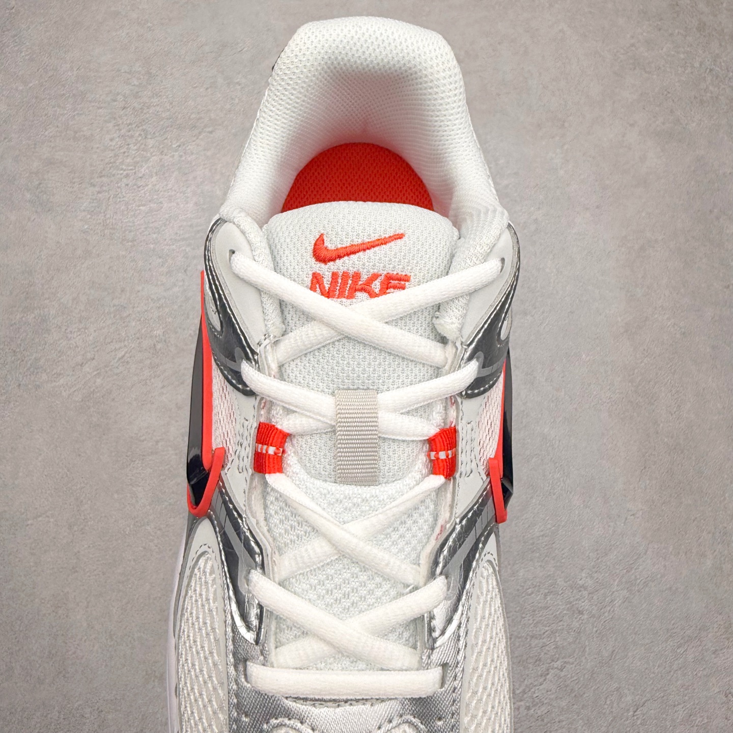 图片[5]-＃纯原福利 NK V5 RNR 舒适百搭防滑耐磨低帮跑步鞋 舒适有型适合日常穿着 该鞋款延续千禧年经典设计搭载泡绵中底 厚实而轻盈匠心细节巧搭立体耐克勾标志焕新演绎复古跑鞋 鞋款从千禧年美学汲取灵感 混搭多种材质突显层次感立体感和传统跑步风范 尺码：36 36.5 37.5 38 38.5 39 40 40.5 41 42 42.5 43 44 44.5 45-选品中心