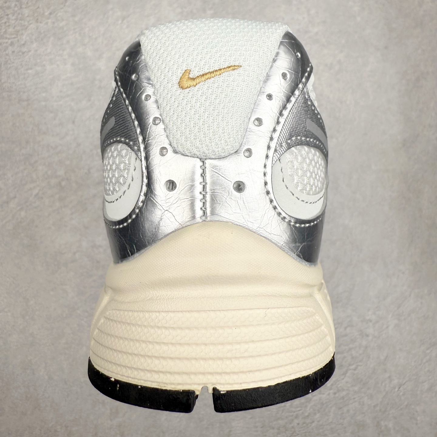 图片[8]-＃纯原福利 NK V5 RNR 舒适百搭防滑耐磨低帮跑步鞋 舒适有型适合日常穿着 该鞋款延续千禧年经典设计搭载泡绵中底 厚实而轻盈匠心细节巧搭立体耐克勾标志焕新演绎复古跑鞋 鞋款从千禧年美学汲取灵感 混搭多种材质突显层次感立体感和传统跑步风范 尺码：36 36.5 37.5 38 38.5 39 40 40.5 41 42 42.5 43 44 44.5 45-选品中心