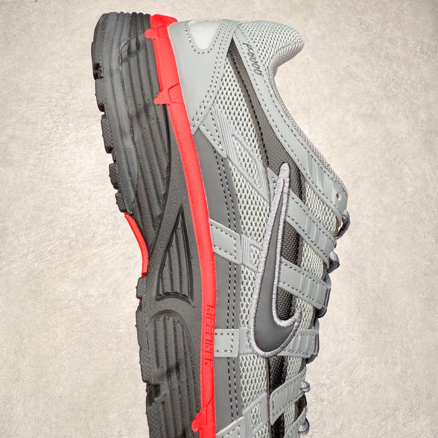 图片[6]-NK P-6000 系列低帮复古老爹风休闲运动舒适慢跑鞋 IF6199-001 购入原鞋原装纸板楦头开发 独家私模四层组合大底 市场唯一正确版本 良心定价 新配色陆续出货 进口三文治网面 融合 Pegasus 过往运动鞋设计 助力 21 世纪早期跑步运动跃升时尚新高度 采用透气网眼布、运动风格线条和耐穿覆面 兼具吸睛外观和舒适感受 中底泡绵以田径赛道为灵感 打造厚实设计 缔造出众缓震性能 尺码：36 36.5 37.5 38 38.5 39 40 40.5 41 42 42.5 43 44 44.5 45-选品中心