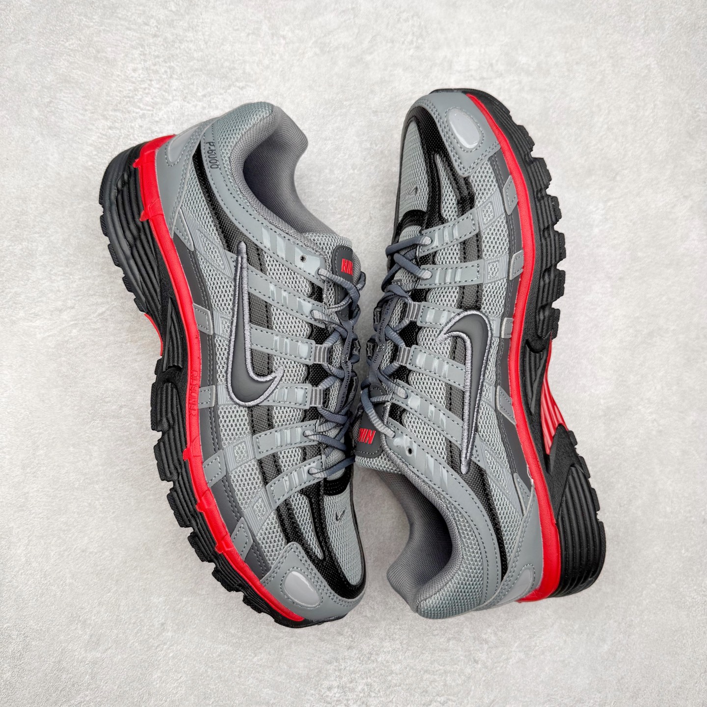 图片[3]-NK P-6000 系列低帮复古老爹风休闲运动舒适慢跑鞋 IF6199-001 购入原鞋原装纸板楦头开发 独家私模四层组合大底 市场唯一正确版本 良心定价 新配色陆续出货 进口三文治网面 融合 Pegasus 过往运动鞋设计 助力 21 世纪早期跑步运动跃升时尚新高度 采用透气网眼布、运动风格线条和耐穿覆面 兼具吸睛外观和舒适感受 中底泡绵以田径赛道为灵感 打造厚实设计 缔造出众缓震性能 尺码：36 36.5 37.5 38 38.5 39 40 40.5 41 42 42.5 43 44 44.5 45-选品中心