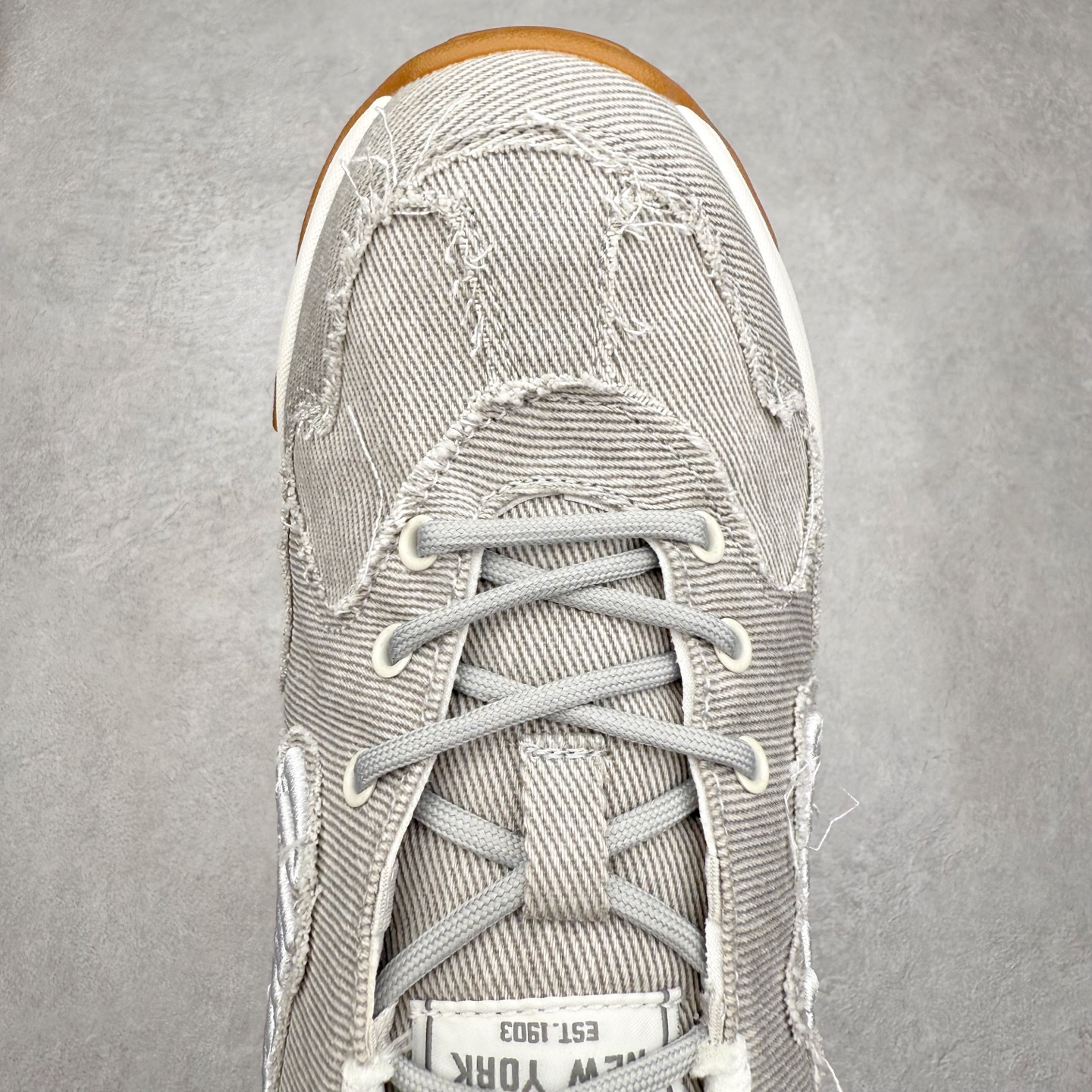 图片[4]-MLB Big Ball Chunky 复古印花老爹鞋系列低帮轻量增高厚底百搭休闲运动慢跑鞋 Korea韩国联名NY美国榄球纽约洋基队限定 韩国代购专供 全套原楦原纸板原厂数据开发 正确中底拉帮中底网布细节 平台代购专供 左脚内置芯片 韩国代购吊牌标贴 独家一比一RB+MD组合大底 高频后跟小人Logo精准对位立体饱满 正确网布加超迁鞋面 转印中底走线紧密 转印Logo工艺表层防刮不掉色 尺码：35 36 36.5 37.5 38 38.5 39 40 40.5 41 42 42.5 43 44 45-选品中心