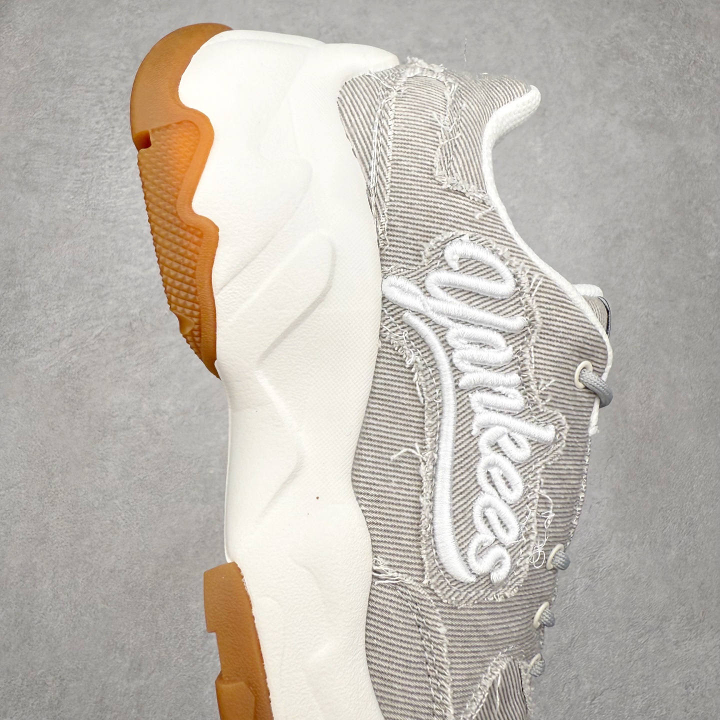 图片[6]-MLB Big Ball Chunky 复古印花老爹鞋系列低帮轻量增高厚底百搭休闲运动慢跑鞋 Korea韩国联名NY美国榄球纽约洋基队限定 韩国代购专供 全套原楦原纸板原厂数据开发 正确中底拉帮中底网布细节 平台代购专供 左脚内置芯片 韩国代购吊牌标贴 独家一比一RB+MD组合大底 高频后跟小人Logo精准对位立体饱满 正确网布加超迁鞋面 转印中底走线紧密 转印Logo工艺表层防刮不掉色 尺码：35 36 36.5 37.5 38 38.5 39 40 40.5 41 42 42.5 43 44 45-选品中心