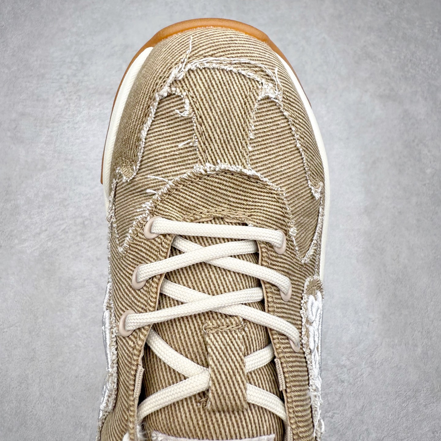 图片[4]-MLB Big Ball Chunky 复古印花老爹鞋系列低帮轻量增高厚底百搭休闲运动慢跑鞋 Korea韩国联名NY美国榄球纽约洋基队限定 韩国代购专供 全套原楦原纸板原厂数据开发 正确中底拉帮中底网布细节 平台代购专供 左脚内置芯片 韩国代购吊牌标贴 独家一比一RB+MD组合大底 高频后跟小人Logo精准对位立体饱满 正确网布加超迁鞋面 转印中底走线紧密 转印Logo工艺表层防刮不掉色 尺码：35 36 36.5 37.5 38 38.5 39 40 40.5 41 42 42.5 43 44 45-选品中心