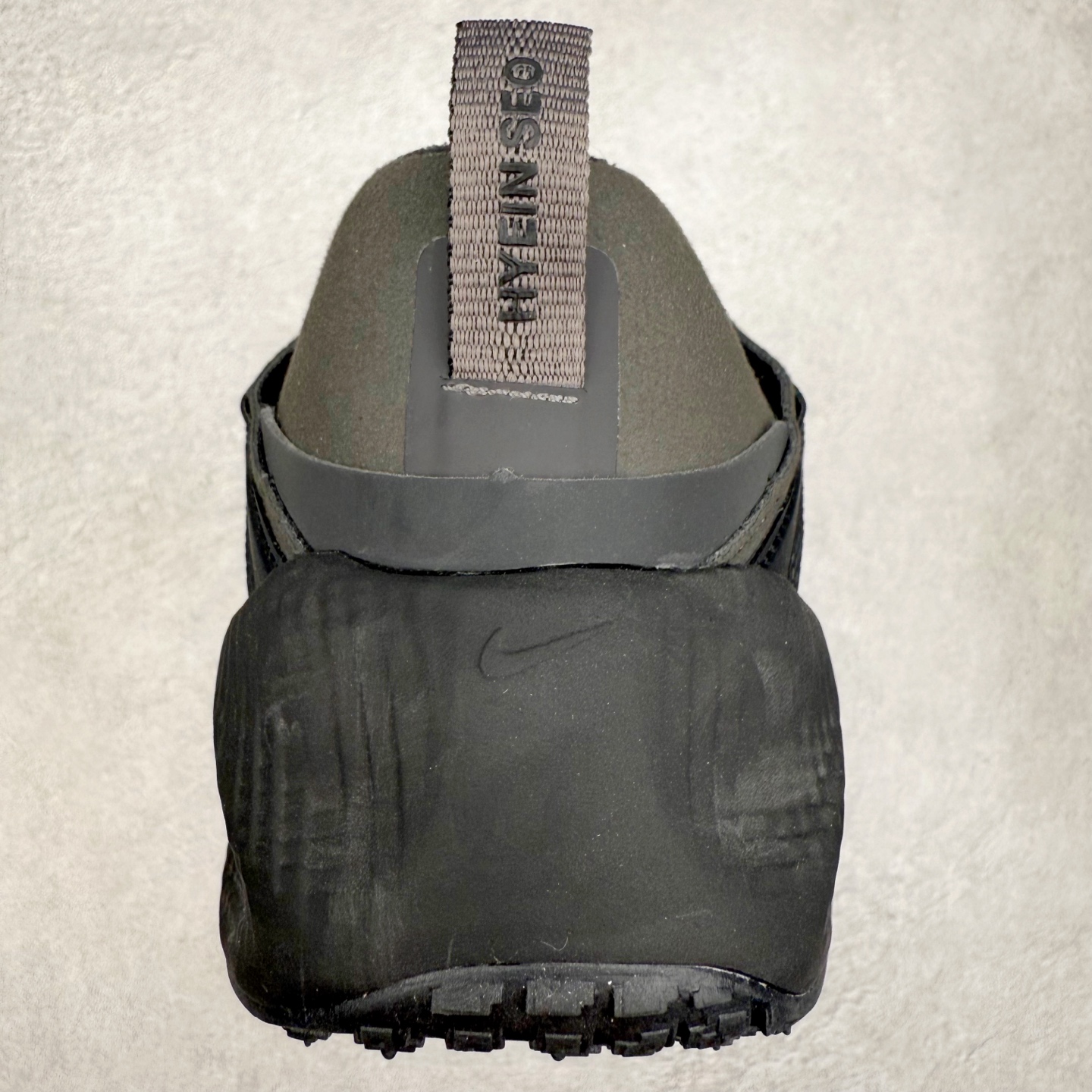 图片[8]-HYEIN SEO x NK Ava Rover 百搭舒适耐磨低帮跑步鞋 男女同款 流线型轮廓，通过轻薄物料鞋面结合 TPU 网格状支撑示人，增厚的中底材质选用 ReactX 加持，华夫外底收尾。鞋垫与后跟鞋提，克制点缀 Hyein Seo 字样。鞋垫与鞋提则采用菱形格纹的变化元素呈现。实拍调校N版已经零色差零失真 百分百还原实物色彩所见即所得 不存在货不对板色差等低级问题 选购参考实物拍摄 不混卖不参货 只用心做好货严格选品 承诺混一赔十 尺码：36 36.5 37.5 38 38.5 39 40 40.5 41 42 42.5 43 44 44.5 45-选品中心