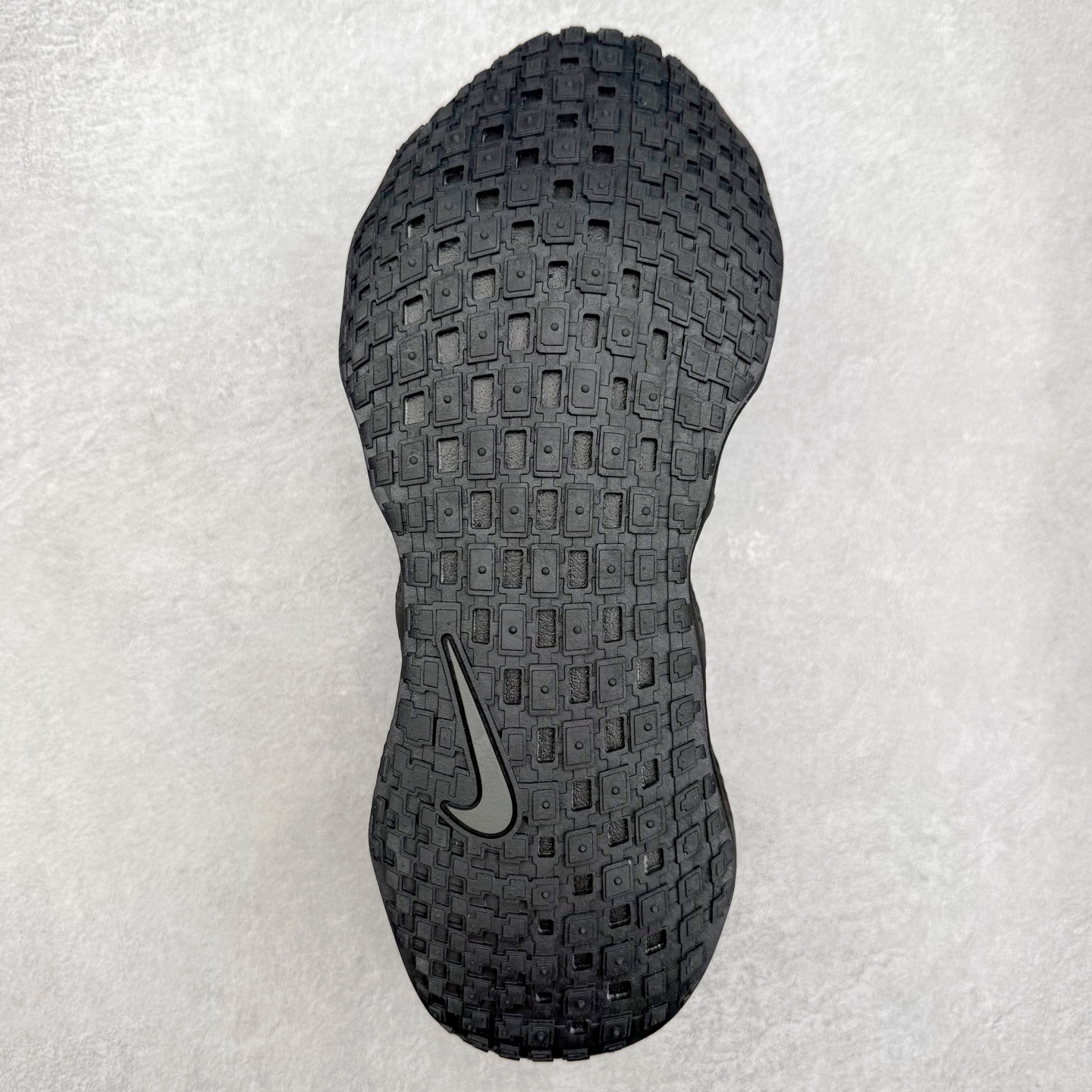 图片[9]-HYEIN SEO x NK Ava Rover 百搭舒适耐磨低帮跑步鞋 男女同款 流线型轮廓，通过轻薄物料鞋面结合 TPU 网格状支撑示人，增厚的中底材质选用 ReactX 加持，华夫外底收尾。鞋垫与后跟鞋提，克制点缀 Hyein Seo 字样。鞋垫与鞋提则采用菱形格纹的变化元素呈现。实拍调校N版已经零色差零失真 百分百还原实物色彩所见即所得 不存在货不对板色差等低级问题 选购参考实物拍摄 不混卖不参货 只用心做好货严格选品 承诺混一赔十 尺码：36 36.5 37.5 38 38.5 39 40 40.5 41 42 42.5 43 44 44.5 45-选品中心