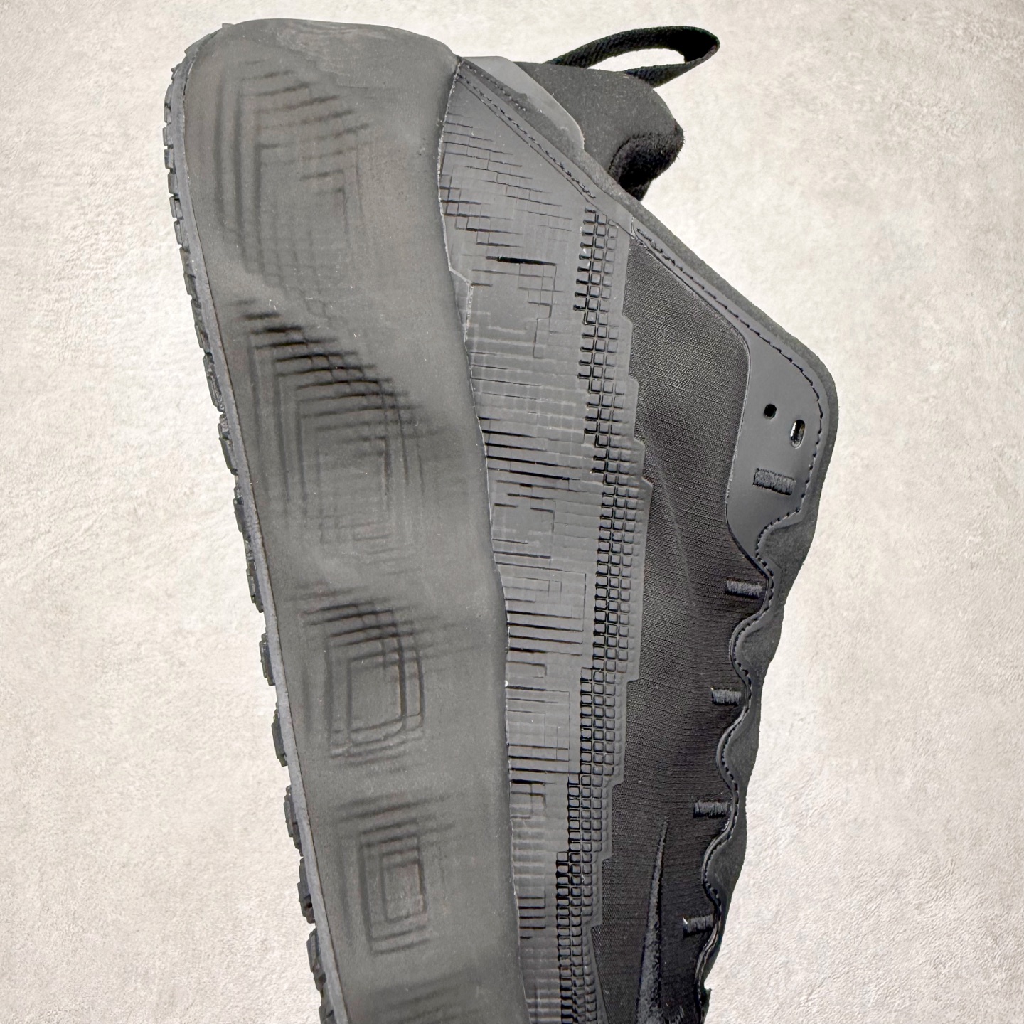 图片[6]-HYEIN SEO x NK Ava Rover 百搭舒适耐磨低帮跑步鞋 男女同款 流线型轮廓，通过轻薄物料鞋面结合 TPU 网格状支撑示人，增厚的中底材质选用 ReactX 加持，华夫外底收尾。鞋垫与后跟鞋提，克制点缀 Hyein Seo 字样。鞋垫与鞋提则采用菱形格纹的变化元素呈现。实拍调校N版已经零色差零失真 百分百还原实物色彩所见即所得 不存在货不对板色差等低级问题 选购参考实物拍摄 不混卖不参货 只用心做好货严格选品 承诺混一赔十 尺码：36 36.5 37.5 38 38.5 39 40 40.5 41 42 42.5 43 44 44.5 45-选品中心