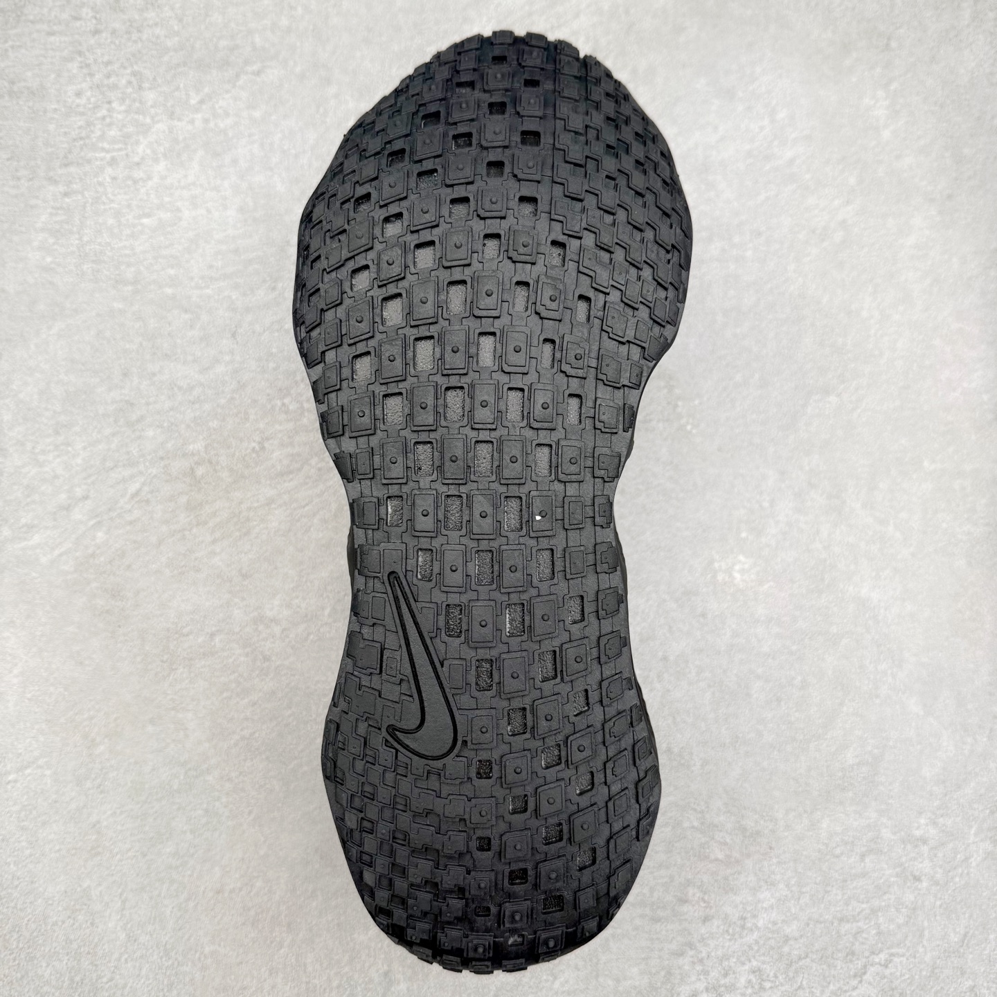 图片[9]-HYEIN SEO x NK Ava Rover 百搭舒适耐磨低帮跑步鞋 男女同款 流线型轮廓，通过轻薄物料鞋面结合 TPU 网格状支撑示人，增厚的中底材质选用 ReactX 加持，华夫外底收尾。鞋垫与后跟鞋提，克制点缀 Hyein Seo 字样。鞋垫与鞋提则采用菱形格纹的变化元素呈现。实拍调校N版已经零色差零失真 百分百还原实物色彩所见即所得 不存在货不对板色差等低级问题 选购参考实物拍摄 不混卖不参货 只用心做好货严格选品 承诺混一赔十 尺码：36 36.5 37.5 38 38.5 39 40 40.5 41 42 42.5 43 44 44.5 45-选品中心