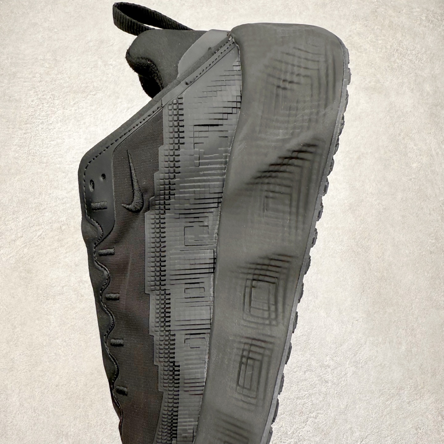 图片[7]-HYEIN SEO x NK Ava Rover 百搭舒适耐磨低帮跑步鞋 男女同款 流线型轮廓，通过轻薄物料鞋面结合 TPU 网格状支撑示人，增厚的中底材质选用 ReactX 加持，华夫外底收尾。鞋垫与后跟鞋提，克制点缀 Hyein Seo 字样。鞋垫与鞋提则采用菱形格纹的变化元素呈现。实拍调校N版已经零色差零失真 百分百还原实物色彩所见即所得 不存在货不对板色差等低级问题 选购参考实物拍摄 不混卖不参货 只用心做好货严格选品 承诺混一赔十 尺码：36 36.5 37.5 38 38.5 39 40 40.5 41 42 42.5 43 44 44.5 45-选品中心