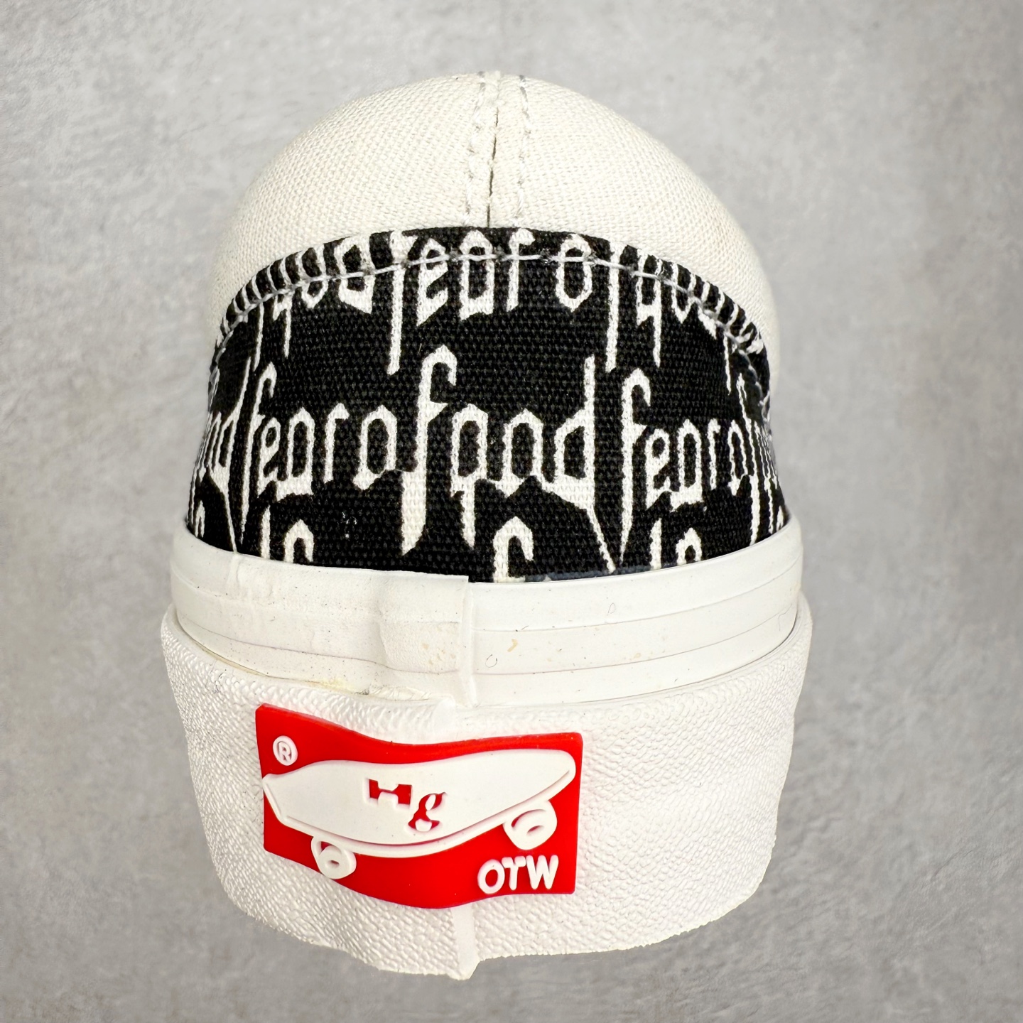 图片[8]-CDG x Vans Era 95 2025官方新款 OTW高端支线 川久保玲联名限定 休闲硫化板鞋 原鞋开发 公司同源整套流水线 满印黑白logo涂鸦 升级Sola Foam缓震可抽卸鞋垫 舒适度翻倍 质感拉满 防滑硫化底耐磨抗造 货号：VN0A3MQ5PZP1 尺码：35 36 36.5 37 38 38.5 39 40.5 41 42 42.5 43 44-选品中心