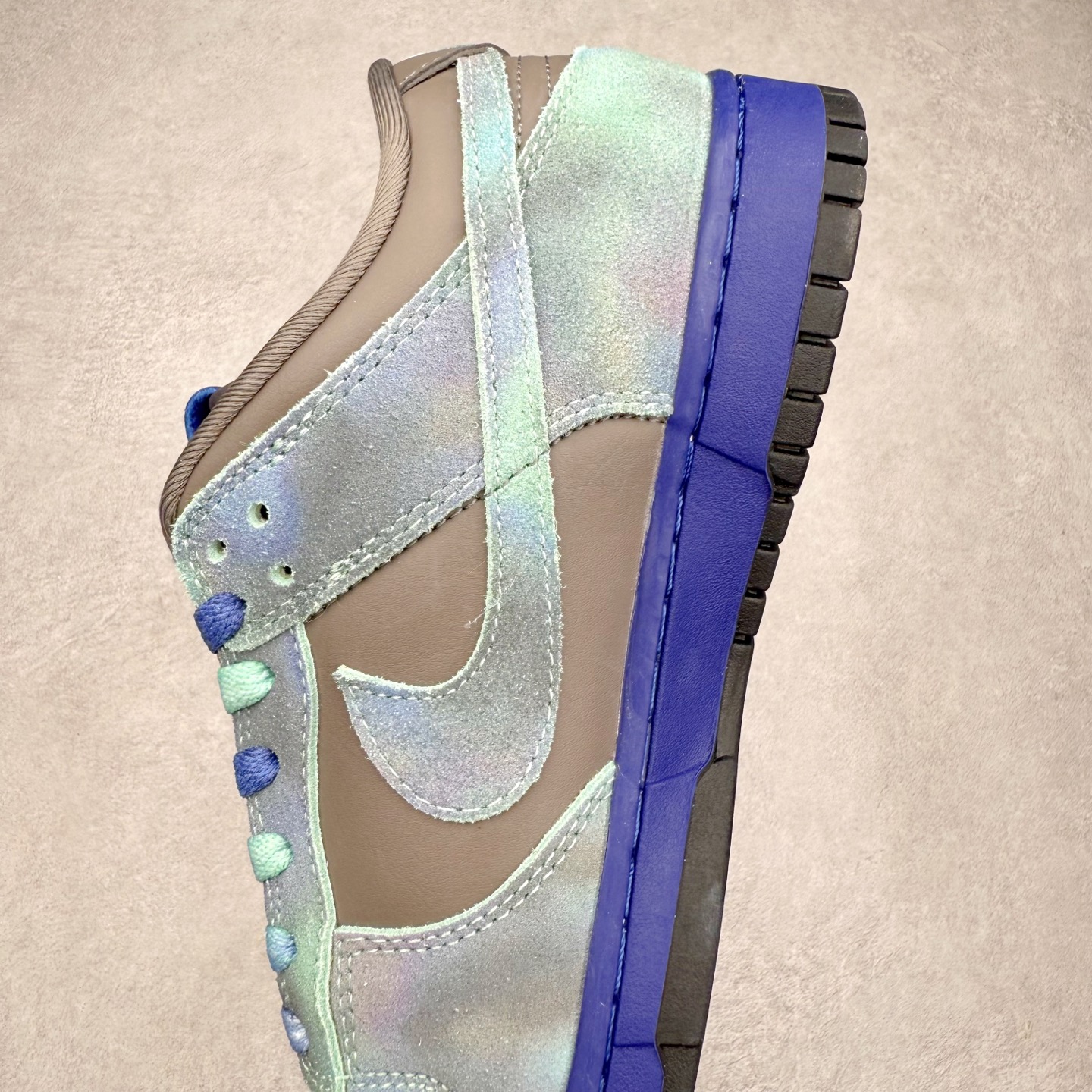 图片[7]-＃F版 NK SB Dunk Low 蓝棕扎染 HQ9294-200 极限压缩利润空间 超乎所想的高性价比 用料绝不含糊 原盒原配 正确耐磨橡胶大底 超高清洁度 全鞋零毛边皮料切割 全套原楦原模倾力打造完美版型 尺码：36 36.5 37.5 38 38.5 39 40 40.5 41 42 42.5 43 44 44.5 45 46 47.5-选品中心