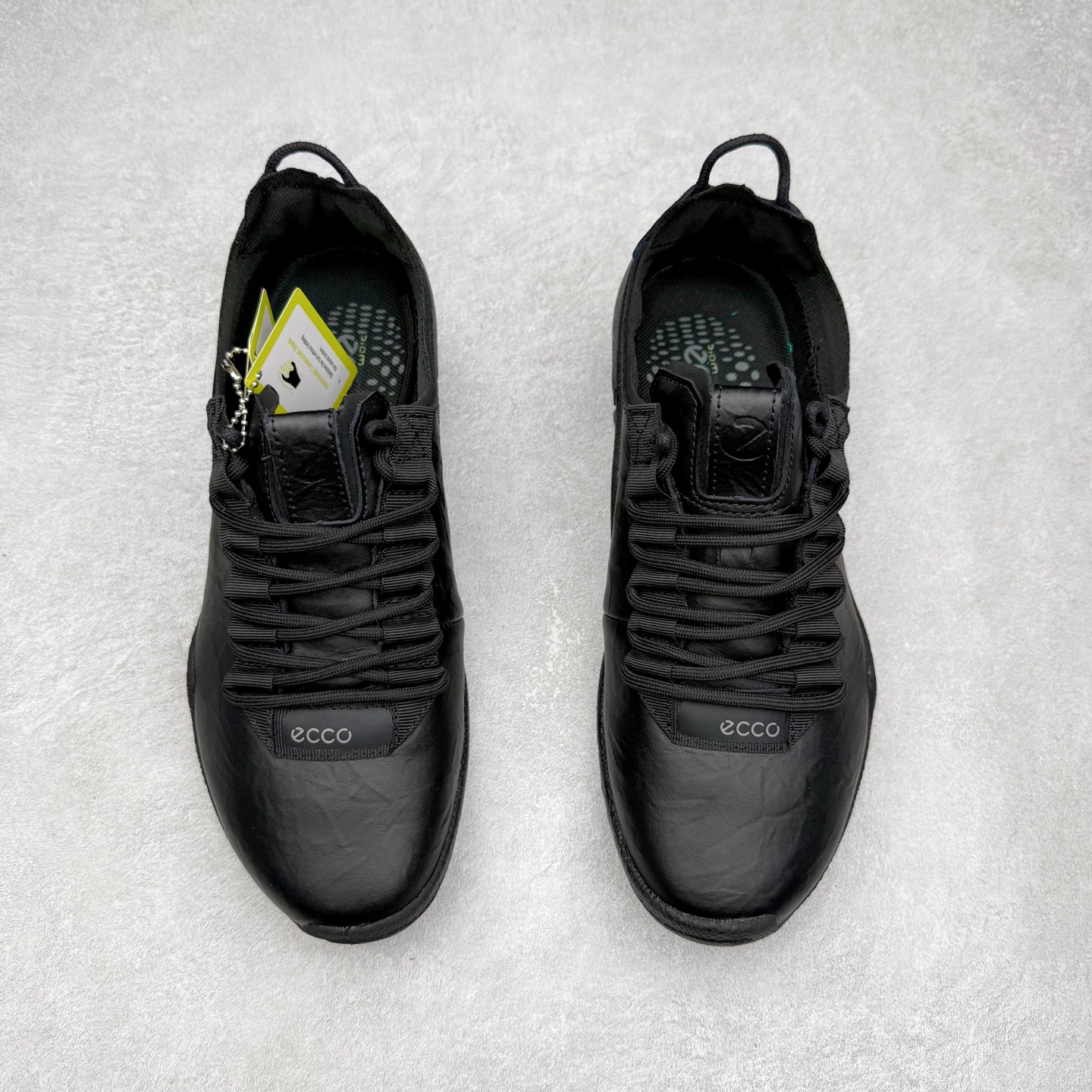 图片[2]-ECCO爱步老爹鞋男士夏季新款 飞织网面百搭潮流户外运动鞋 健步BIOM系列新款 全新的轻量发泡底材与直接注塑橡胶大底相结合 柔软舒适，轻量回弹，脚感更轻盈 鞋面采用GORE-TEX飞织网面与牛皮相结合 给你贴心透气呵护 自然律动科技 符合人体工学鞋楦 贴近足部天然形态 橡胶大底，抓地力强，具有良好的耐磨性 轻盈自如 适跑畅练 尺码：38 39 40 41 42 43 44 （皮鞋码）-选品中心