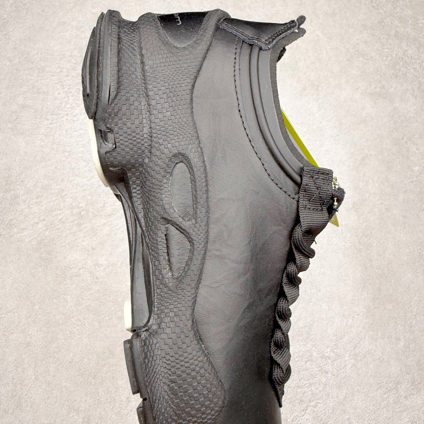 图片[6]-ECCO爱步老爹鞋男士夏季新款 飞织网面百搭潮流户外运动鞋 健步BIOM系列新款 全新的轻量发泡底材与直接注塑橡胶大底相结合 柔软舒适，轻量回弹，脚感更轻盈 鞋面采用GORE-TEX飞织网面与牛皮相结合 给你贴心透气呵护 自然律动科技 符合人体工学鞋楦 贴近足部天然形态 橡胶大底，抓地力强，具有良好的耐磨性 轻盈自如 适跑畅练 尺码：38 39 40 41 42 43 44 （皮鞋码）-选品中心