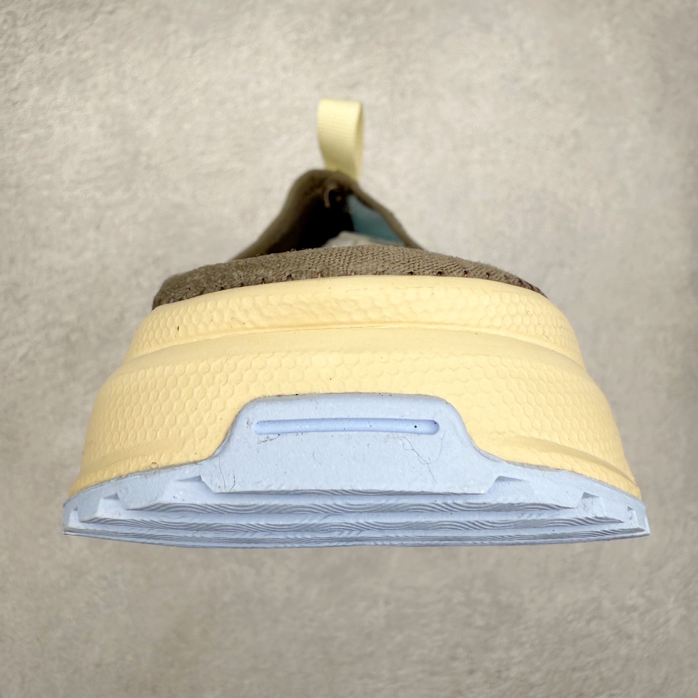 图片[8]-＃HP SALOMON萨洛蒙 RX Slide 3.0 CANVAS 舒适柔软 防滑包头拖鞋 男女同款 SALOMON诞生于1947年的法国阿尔卑斯山区，全球知名的户外运动品牌。一直致力于推动滑雪、越野跑等山地运动的发展及产品的进步。其产品设计致力于追求创新和发掘产品的性能极限，帮助喜欢自由的人在山地间不断挑战自我。实拍调校N版已经零色差零失真 百分百还原实物色彩所见即所得 不存在货不对板色差等低级问题 选购参考实物拍摄 不混卖不参货 只用心做好货严格选品 承诺混一赔十 尺码：36 36.5 37.5 38 38.5 39 40 40.5 41 42 42.5 43 44 44.5 45-选品中心