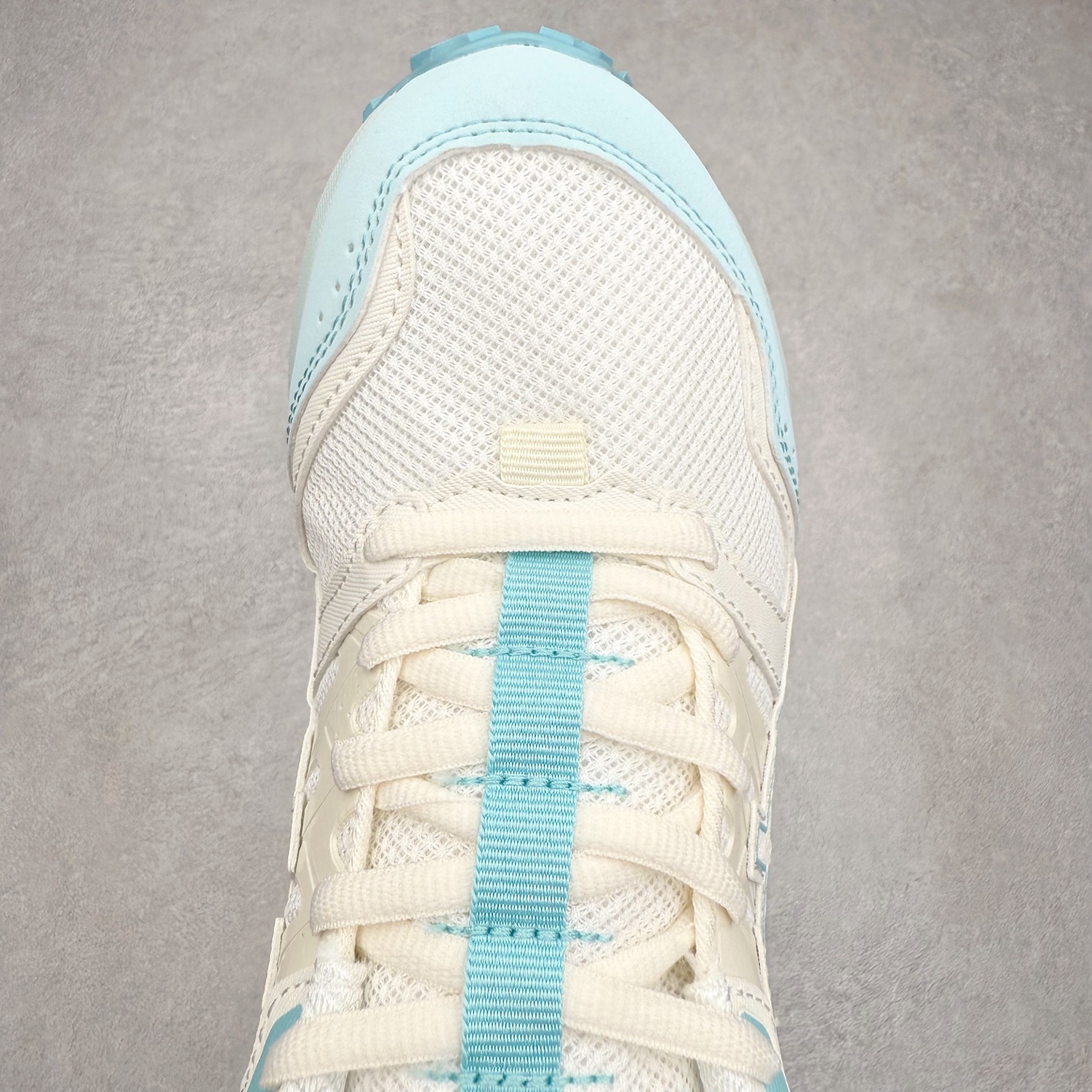 图片[4]-Asics Gel-Sonoma SE 亚瑟士溯溪鞋涉水鞋洞洞鞋 舒适日常休闲百搭防滑低帮户外徒步舒适随行跑步鞋 无界 路更远 今夏必备 颠覆认知 包裹性超强 脚感非常之舒适 侧面镂空设计 透气性极佳 让微风灌入足底 为沸腾夏日注入清爽能量防滑效果也不错 颜值与性能兼备 各平台实体疯狂种草首选 尺码：36 37.5 38 39 40 40.5 41.5 42 42.5 43.5 44 45 46-选品中心