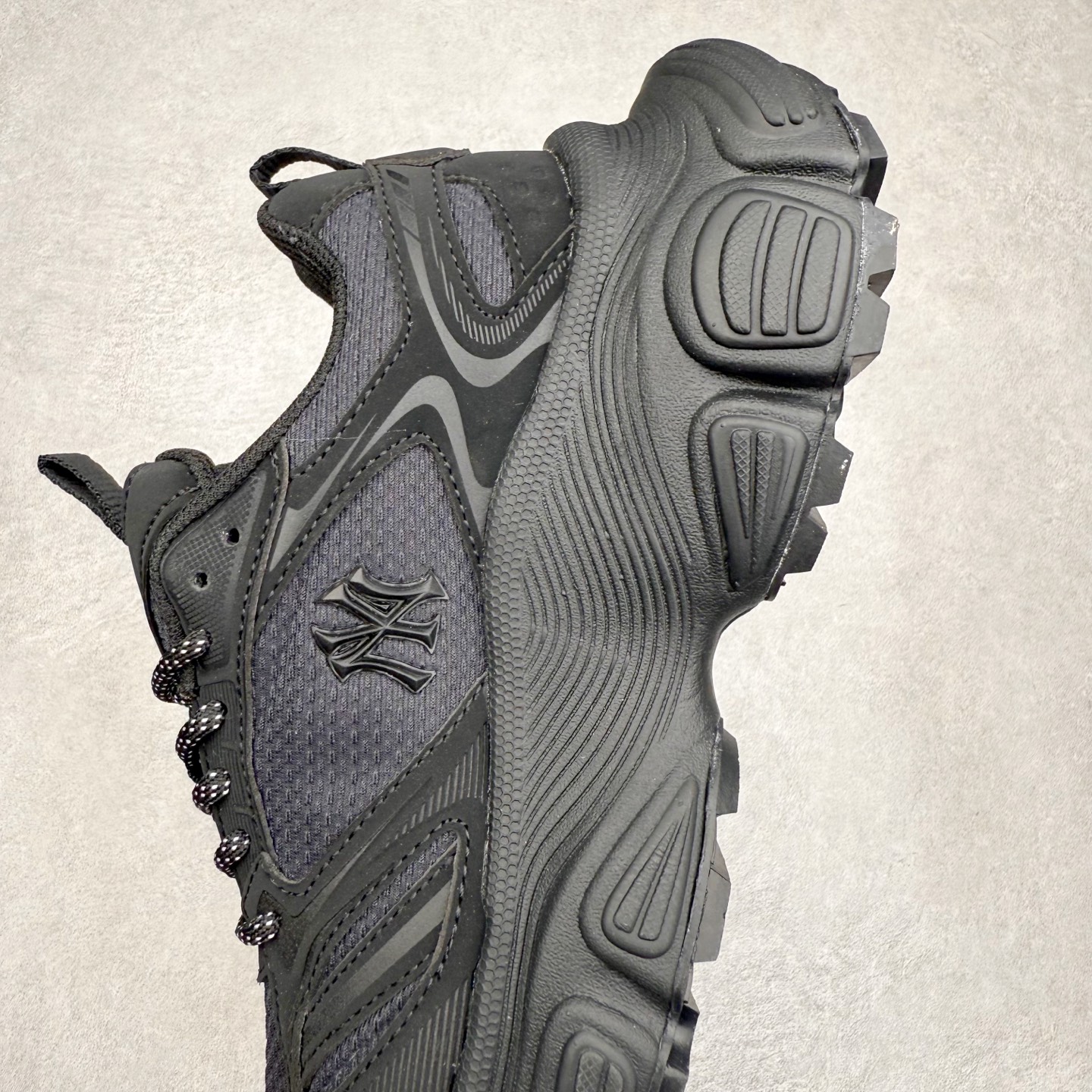 图片[7]-MLB WINNER CHUNKY 纽约洋基队合成革潮流时尚舒适休闲运动风厚底增高 防滑耐磨 低帮 老爹鞋 男女同款 黑色 实拍调校N版已经零色差零失真 百分百还原实物色彩所见即所得 不存在货不对板色差等低级问题 选购参考实物拍摄 不混卖不参货 只用心做好货严格选品 承诺混一赔十 尺码：36 36.5 37.5 38 38.5 39 40 40.5 41 42 42.5 43 44 44.5 45-选品中心