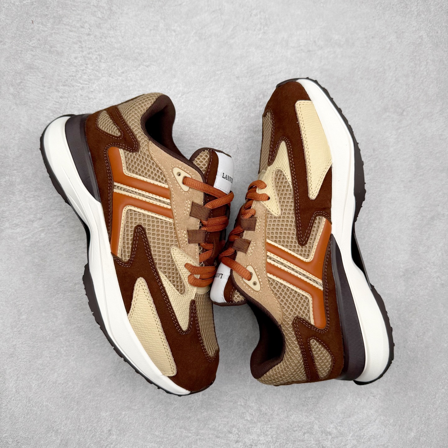 图片[3]-LANVIN｜浪凡时尚休闲运动鞋 情侣款跑步鞋2025，上脚好看舒适✔️✔️ LANVIN浪凡四季休闲鞋运动鞋#跟上潮流的休闲运动鞋 #运动休闲鞋 #时尚潮流鞋 #休闲运动鞋推荐 #休闲百搭鞋 尺码：35 36 37 38 39 40 41 42 43 44 45-选品中心