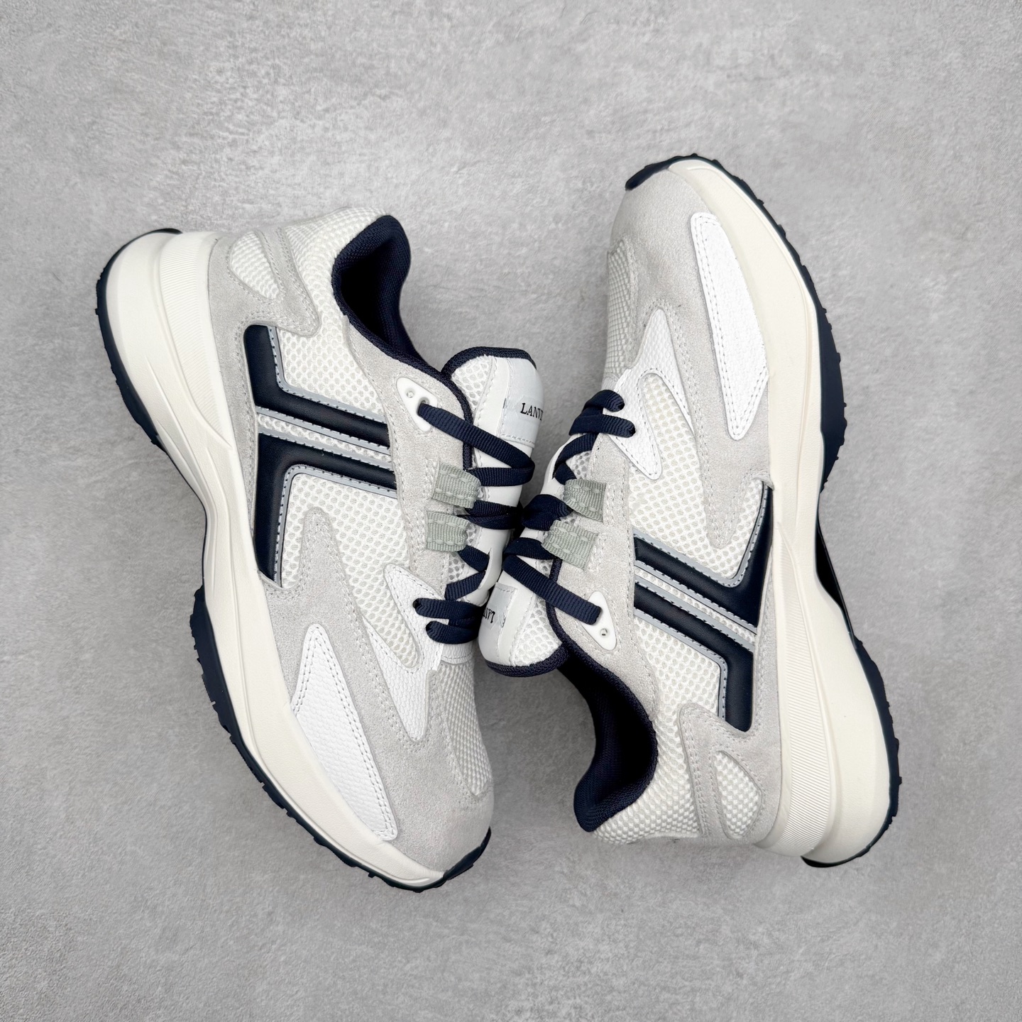 图片[3]-LANVIN｜浪凡时尚休闲运动鞋 情侣款跑步鞋2025，上脚好看舒适✔️✔️ LANVIN浪凡四季休闲鞋运动鞋#跟上潮流的休闲运动鞋 #运动休闲鞋 #时尚潮流鞋 #休闲运动鞋推荐 #休闲百搭鞋 尺码：35 36 37 38 39 40 41 42 43 44 45-选品中心