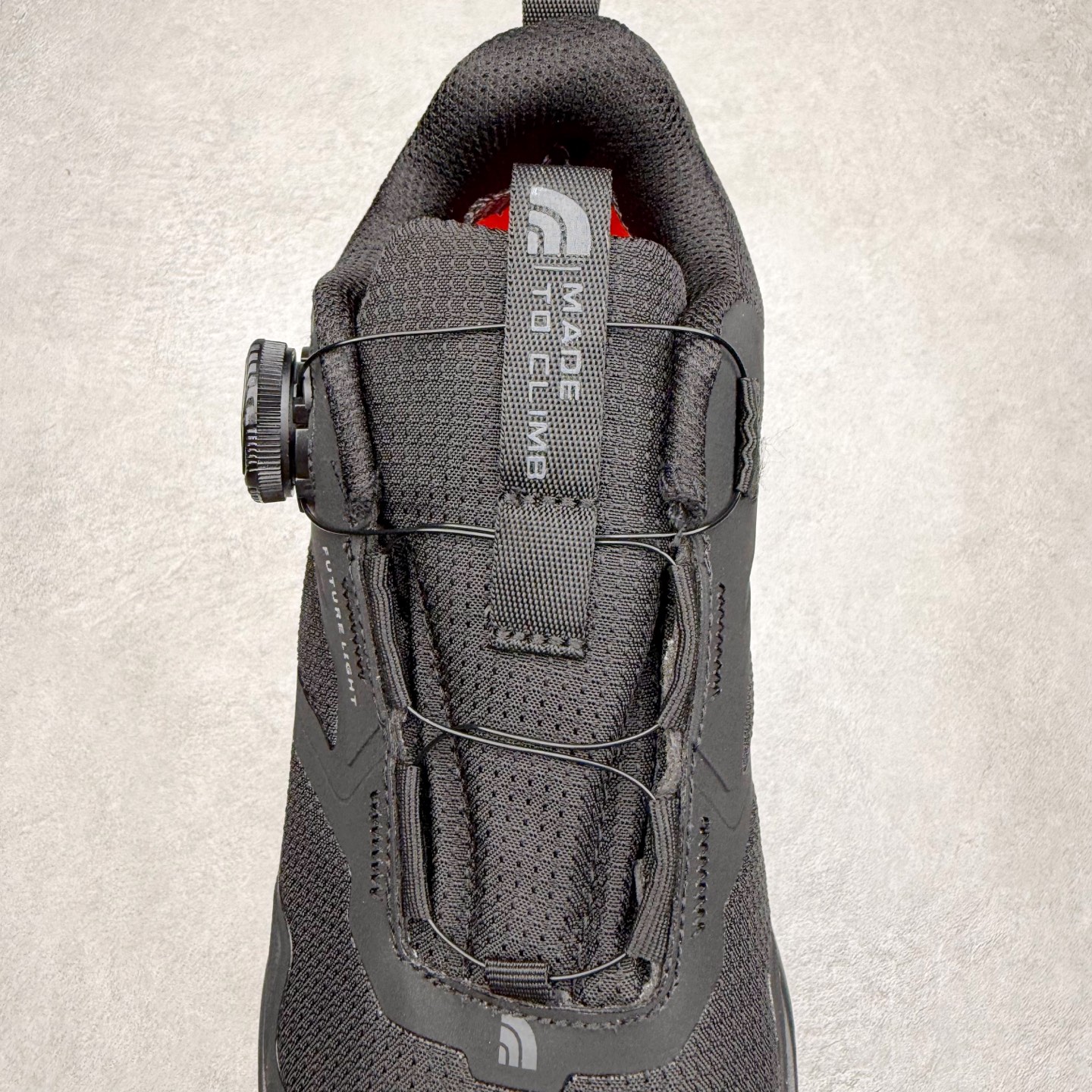 图片[5]-The North Face 北面乐斯菲斯户外运动休闲登山鞋越野徒步鞋 广东大厂品质 面料采用进口磨砂牛皮 鞋底采用Vibram黄金大底 专门为鞋底设计的橡胶以出色的耐磨性 良好的防滑性或得不少户外运动爱好者的喜欢 专业户外登山品牌（北面）The North Face自1966年创立，由两位热爱登山徒步的年轻登山者于美西旧金山开创，不断透过研发与创新，并且将最先进的技术结合在服装与鞋款设计，生产多种外型帅气且专业能力非常强的户外运动装备而备受欢迎。尺码：39-45（运动鞋码）-选品中心