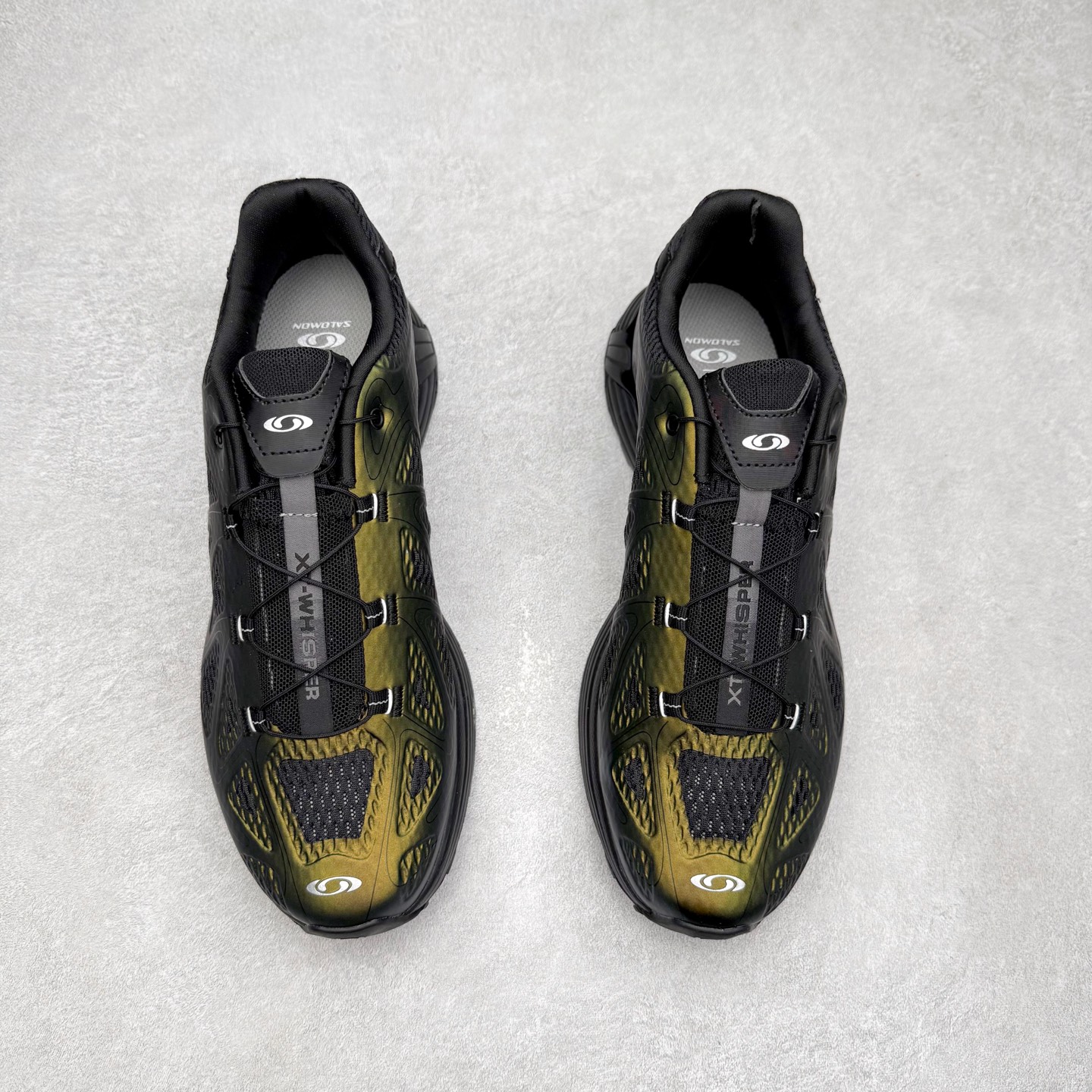 图片[2]-＃HP SALOMON XT-WHISPER 萨洛蒙圆头防滑耐磨低帮休闲越野训练城市通勤跑步鞋 男女同款 浅棕色 纯原外贸平台特供订单 耗时半年巨作 全套原纸板楦头开发 原厂特供网布配套加持 确保原汁原味 完美呈现版型 原档数据独家私模五层组合大底 男女鞋同步官方开发至46.5 原装Ortholite轻量化鞋垫 中底布带钢印编号 原厂TPU锁扣 进口港宝加持 后跟自然饱满 还原公司包裹性 鞋面以“锯齿”状的包裹系统呈现 在基色底之下加入了各种色点缀 将公司的最新技术和时尚前卫的造型融入耐用的长跑款式中 鞋面由 TPU 薄膜制成 并焊接在高耐磨网眼上 使其既时尚又坚固 由 ACS底盘支撑 可增强稳定性和支撑力 以及由橡胶凸耳 Contragrip外底覆盖的 EVA 缓冲中底 旨在应对崎岖的地形 鞋舌上的彩色Salomon 标签、Quicklace 系统以及鞋头、鞋舌和鞋跟上的附加品牌使细节更加完美 让穿着者可以轻松驾驭户外与通勤下的任何运动生活场景 无缝鞋身户外随意纵横 颜值与脚感兼备 出街通勤 绝对非常吸睛 你值得拥有 尺码：36 36.5 37.5 38 38.5 39 40 40.5 41 42 42.5 43 44 44.5 45 46 46.5 注意：偏小1码-选品中心