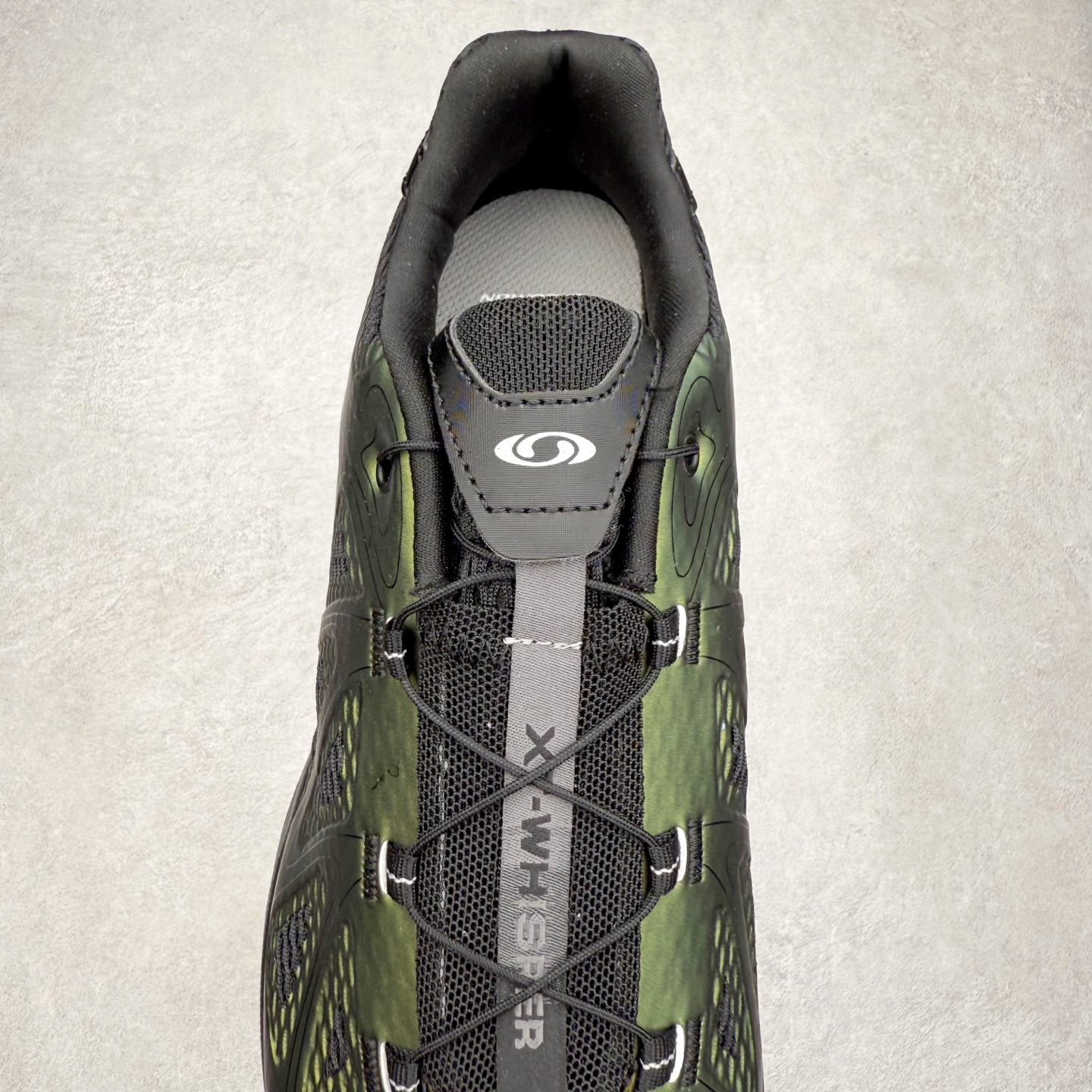 图片[5]-＃HP SALOMON XT-WHISPER 萨洛蒙圆头防滑耐磨低帮休闲越野训练城市通勤跑步鞋 男女同款 浅棕色 纯原外贸平台特供订单 耗时半年巨作 全套原纸板楦头开发 原厂特供网布配套加持 确保原汁原味 完美呈现版型 原档数据独家私模五层组合大底 男女鞋同步官方开发至46.5 原装Ortholite轻量化鞋垫 中底布带钢印编号 原厂TPU锁扣 进口港宝加持 后跟自然饱满 还原公司包裹性 鞋面以“锯齿”状的包裹系统呈现 在基色底之下加入了各种色点缀 将公司的最新技术和时尚前卫的造型融入耐用的长跑款式中 鞋面由 TPU 薄膜制成 并焊接在高耐磨网眼上 使其既时尚又坚固 由 ACS底盘支撑 可增强稳定性和支撑力 以及由橡胶凸耳 Contragrip外底覆盖的 EVA 缓冲中底 旨在应对崎岖的地形 鞋舌上的彩色Salomon 标签、Quicklace 系统以及鞋头、鞋舌和鞋跟上的附加品牌使细节更加完美 让穿着者可以轻松驾驭户外与通勤下的任何运动生活场景 无缝鞋身户外随意纵横 颜值与脚感兼备 出街通勤 绝对非常吸睛 你值得拥有 尺码：36 36.5 37.5 38 38.5 39 40 40.5 41 42 42.5 43 44 44.5 45 46 46.5 注意：偏小1码-选品中心