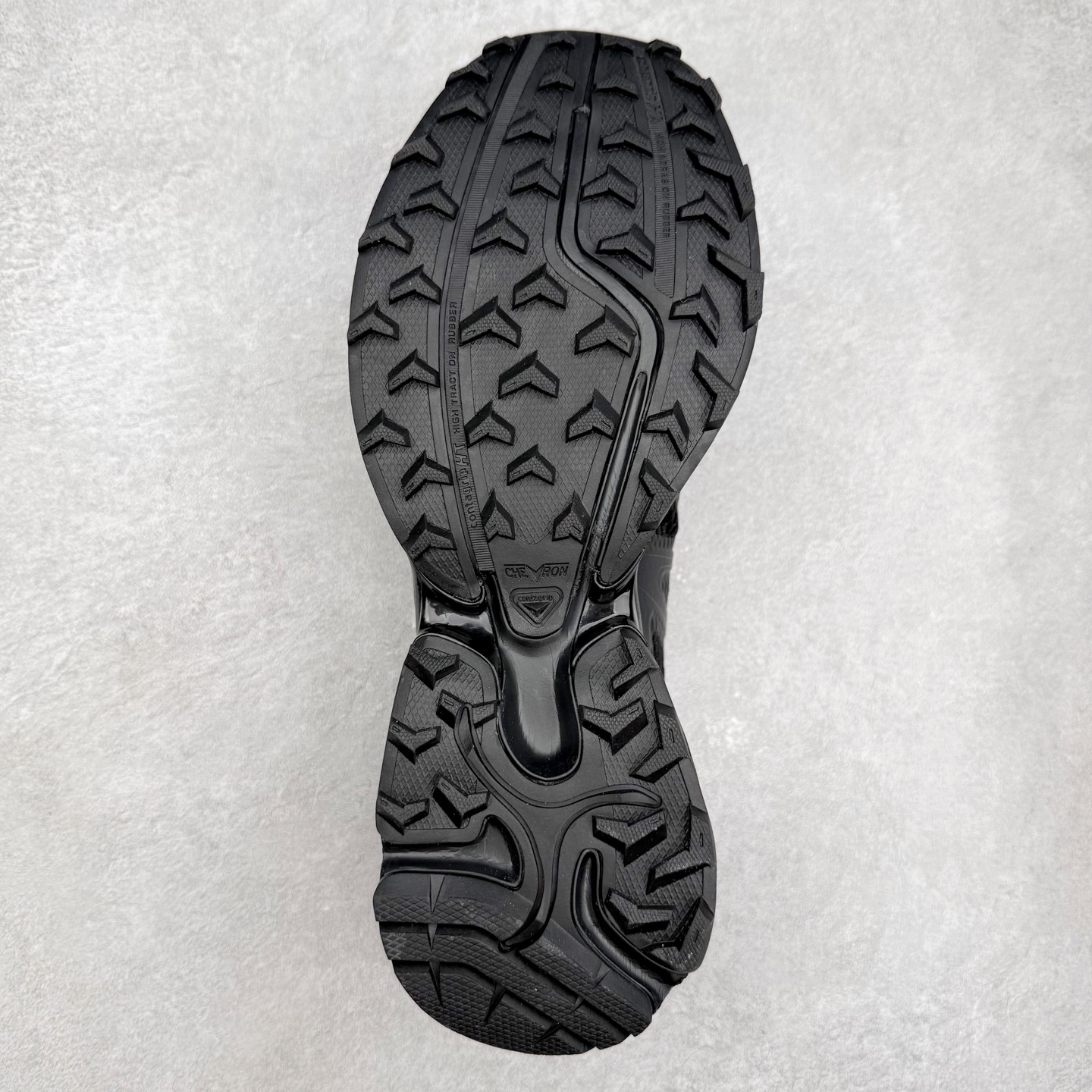 图片[9]-＃HP SALOMON XT-WHISPER 萨洛蒙圆头防滑耐磨低帮休闲越野训练城市通勤跑步鞋 男女同款 浅棕色 纯原外贸平台特供订单 耗时半年巨作 全套原纸板楦头开发 原厂特供网布配套加持 确保原汁原味 完美呈现版型 原档数据独家私模五层组合大底 男女鞋同步官方开发至46.5 原装Ortholite轻量化鞋垫 中底布带钢印编号 原厂TPU锁扣 进口港宝加持 后跟自然饱满 还原公司包裹性 鞋面以“锯齿”状的包裹系统呈现 在基色底之下加入了各种色点缀 将公司的最新技术和时尚前卫的造型融入耐用的长跑款式中 鞋面由 TPU 薄膜制成 并焊接在高耐磨网眼上 使其既时尚又坚固 由 ACS底盘支撑 可增强稳定性和支撑力 以及由橡胶凸耳 Contragrip外底覆盖的 EVA 缓冲中底 旨在应对崎岖的地形 鞋舌上的彩色Salomon 标签、Quicklace 系统以及鞋头、鞋舌和鞋跟上的附加品牌使细节更加完美 让穿着者可以轻松驾驭户外与通勤下的任何运动生活场景 无缝鞋身户外随意纵横 颜值与脚感兼备 出街通勤 绝对非常吸睛 你值得拥有 尺码：36 36.5 37.5 38 38.5 39 40 40.5 41 42 42.5 43 44 44.5 45 46 46.5 注意：偏小1码-选品中心